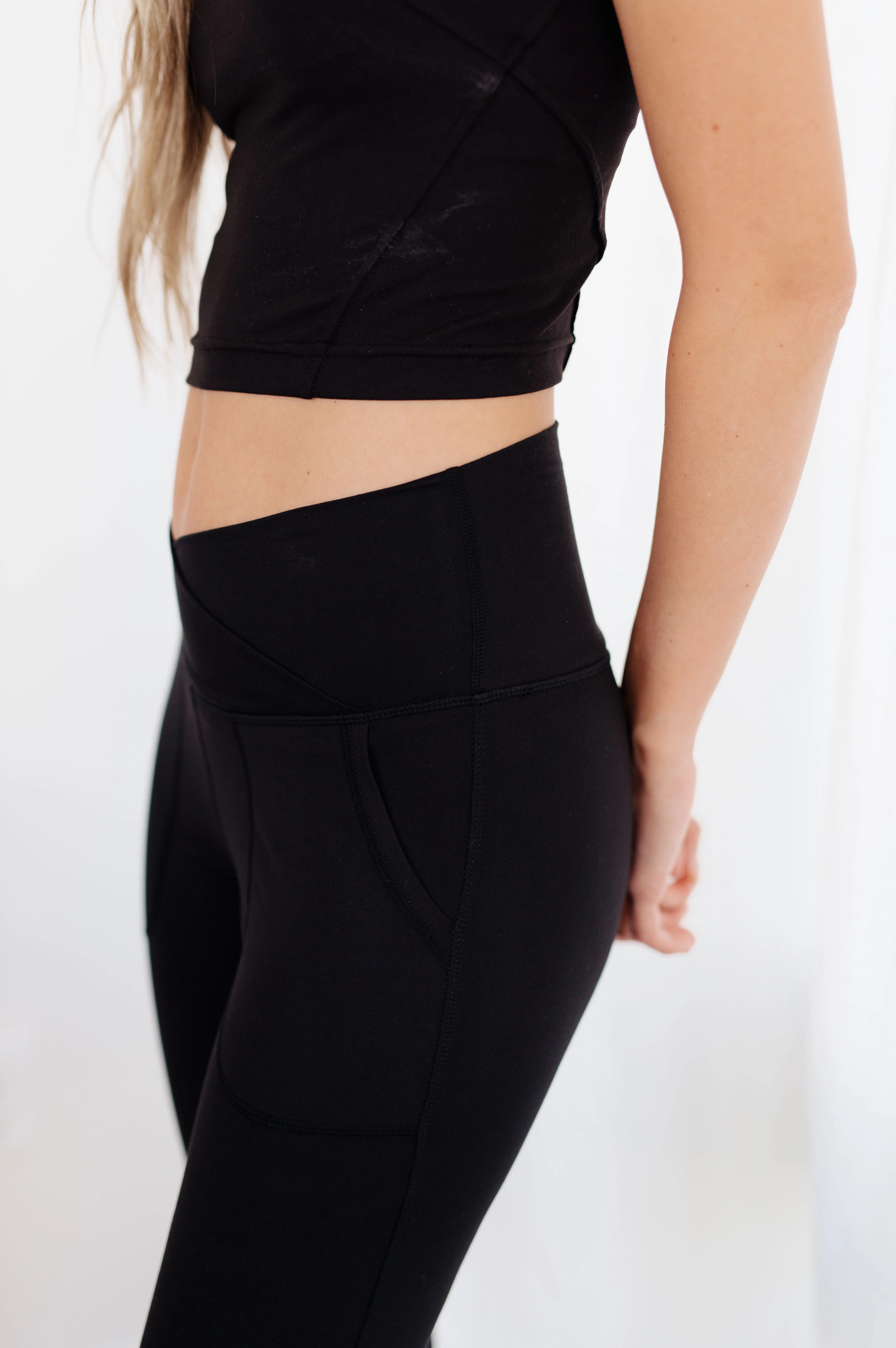 On the Move V Front Flare Leggings - 10/26/2023 - Image 7