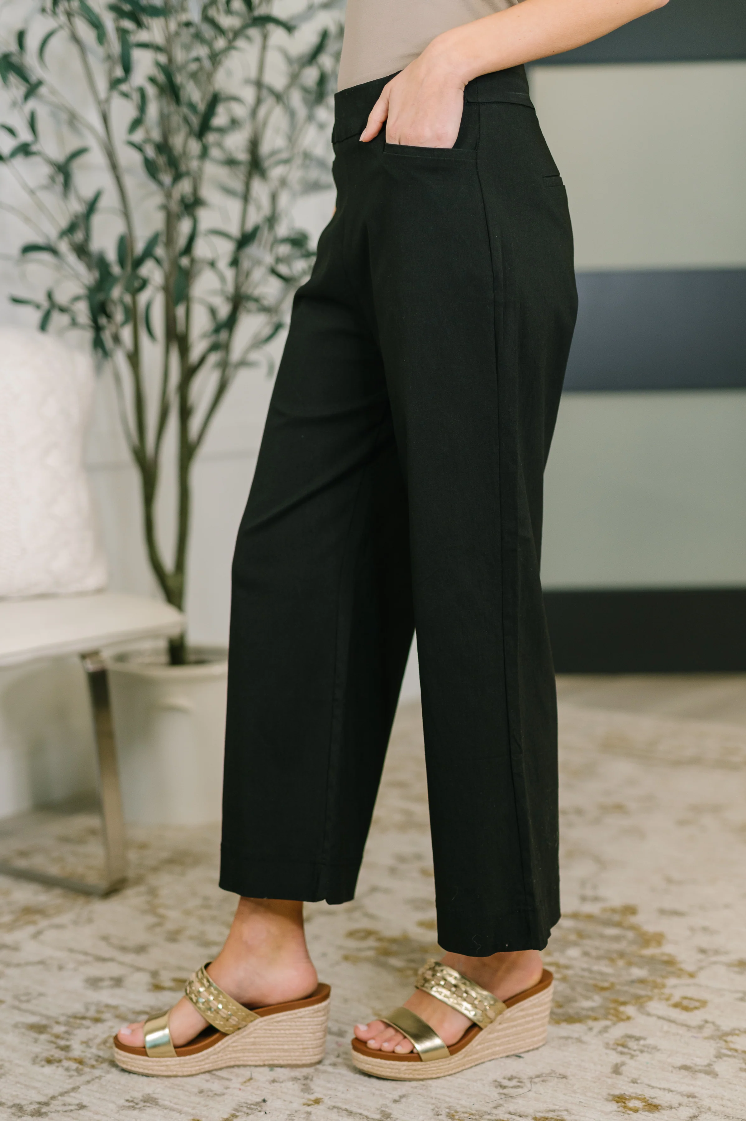 Only Pair High Waisted Wide Leg Bottoms in Black - 2/17/2026 - Image 4