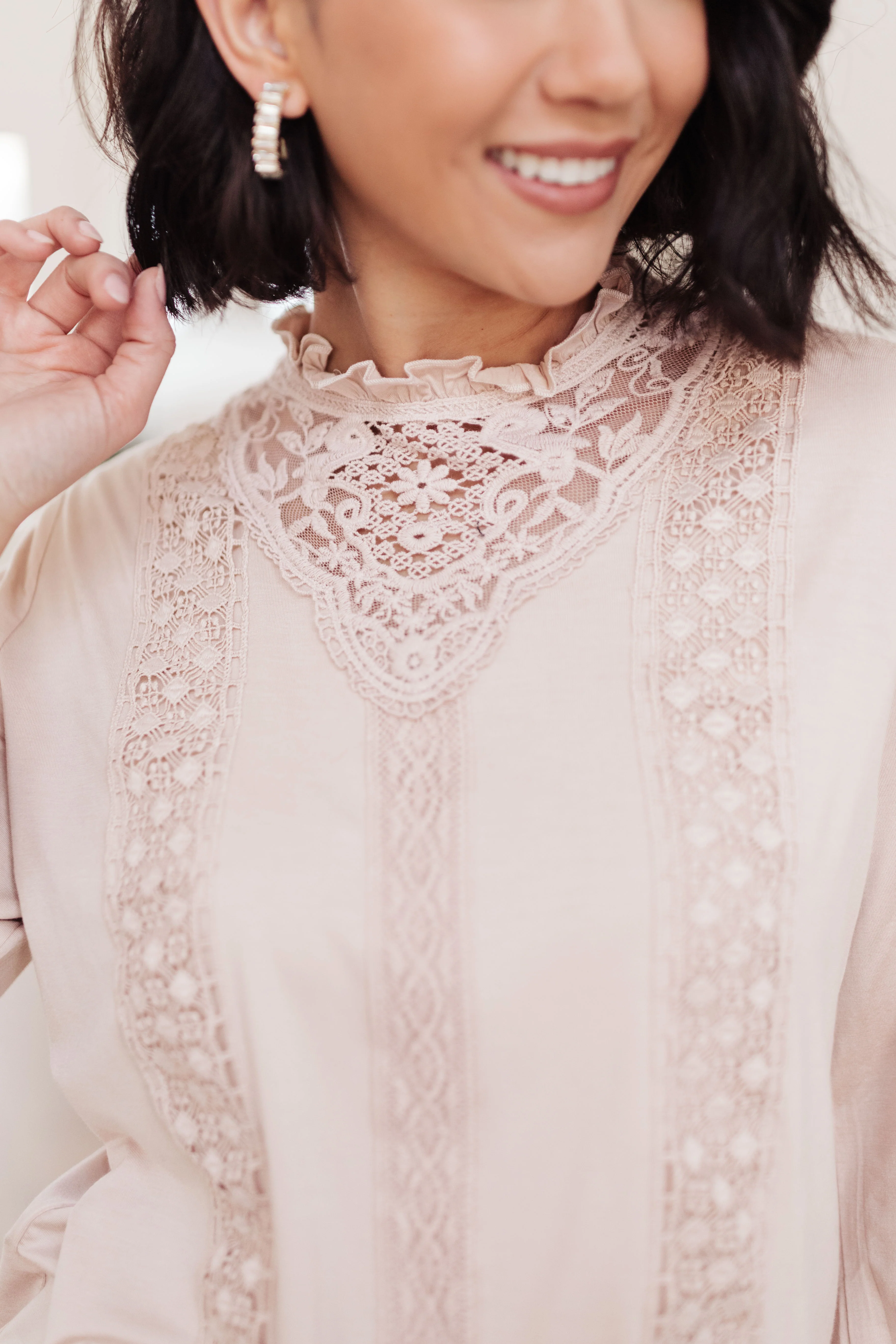 Picture This Top In Blush - 1/6/2022 - Image 11
