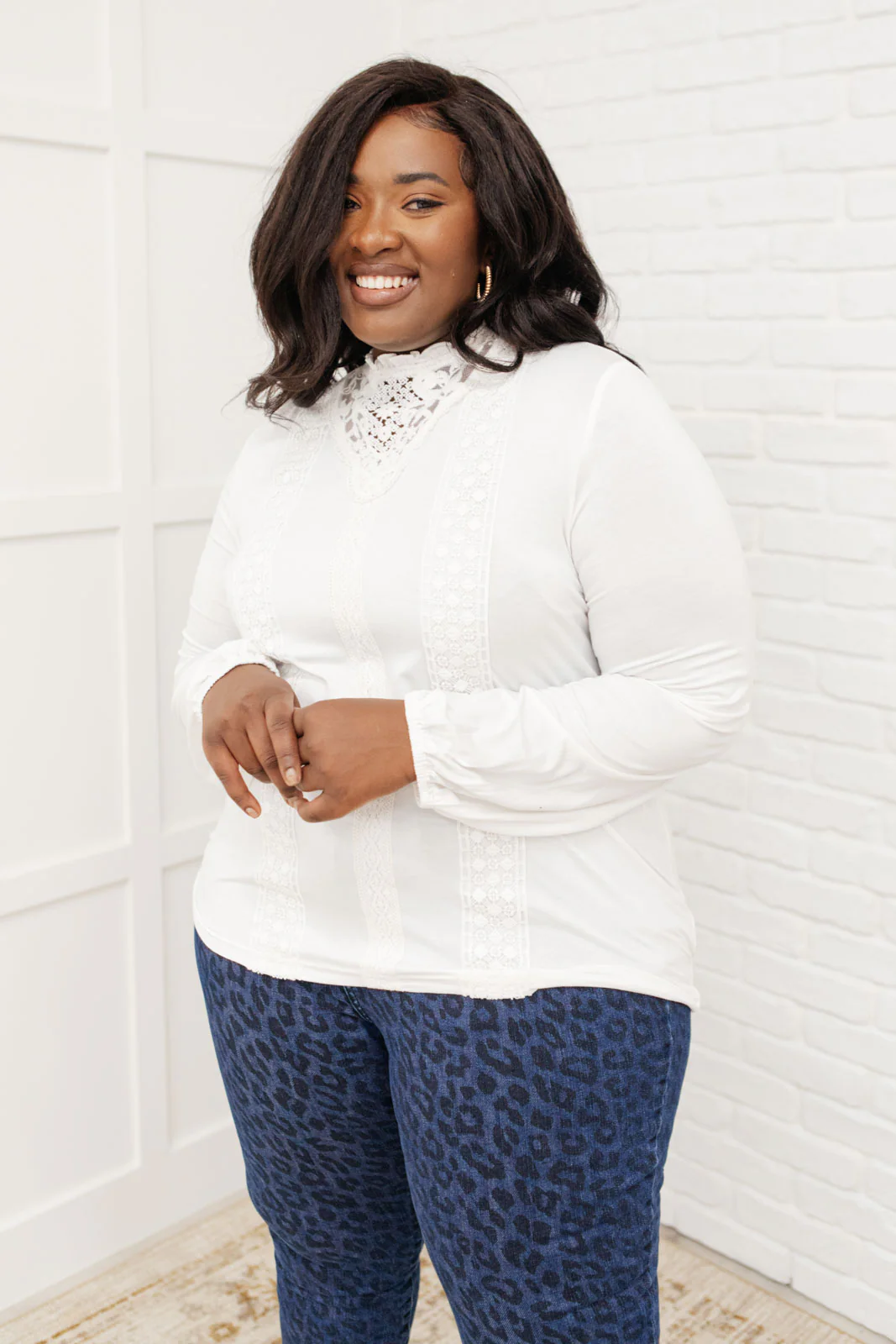 Picture This Top In Off White - 1/6/2022 - Image 10
