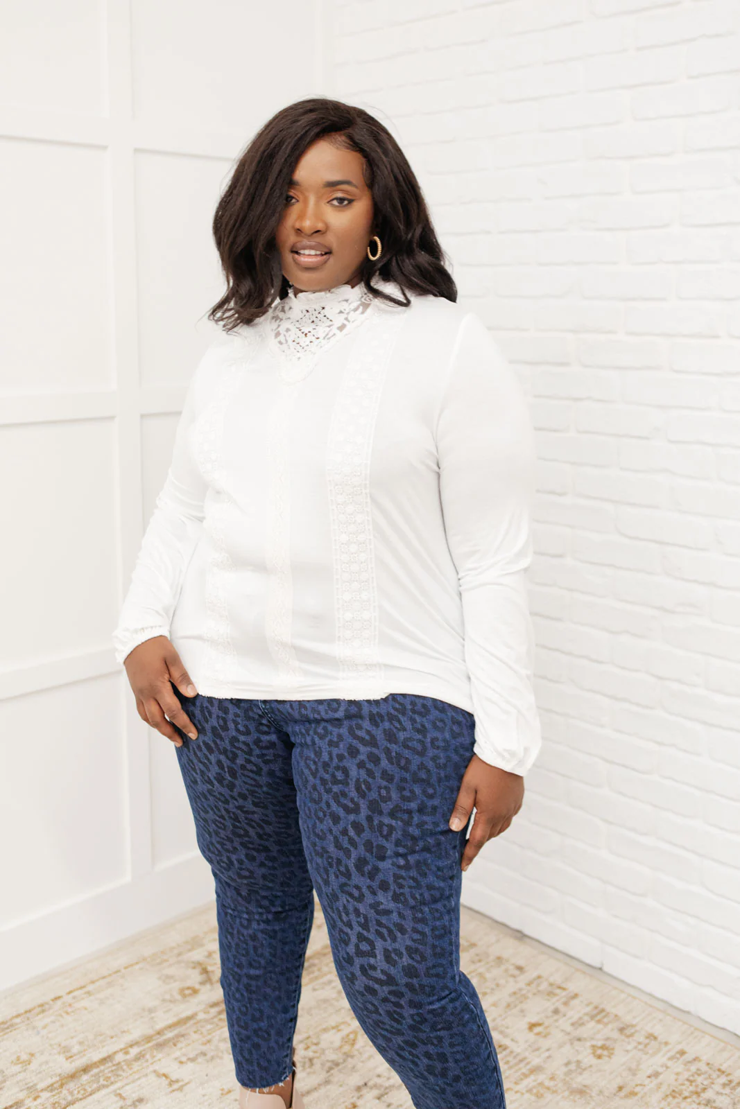 Picture This Top In Off White - 1/6/2022 - Image 12