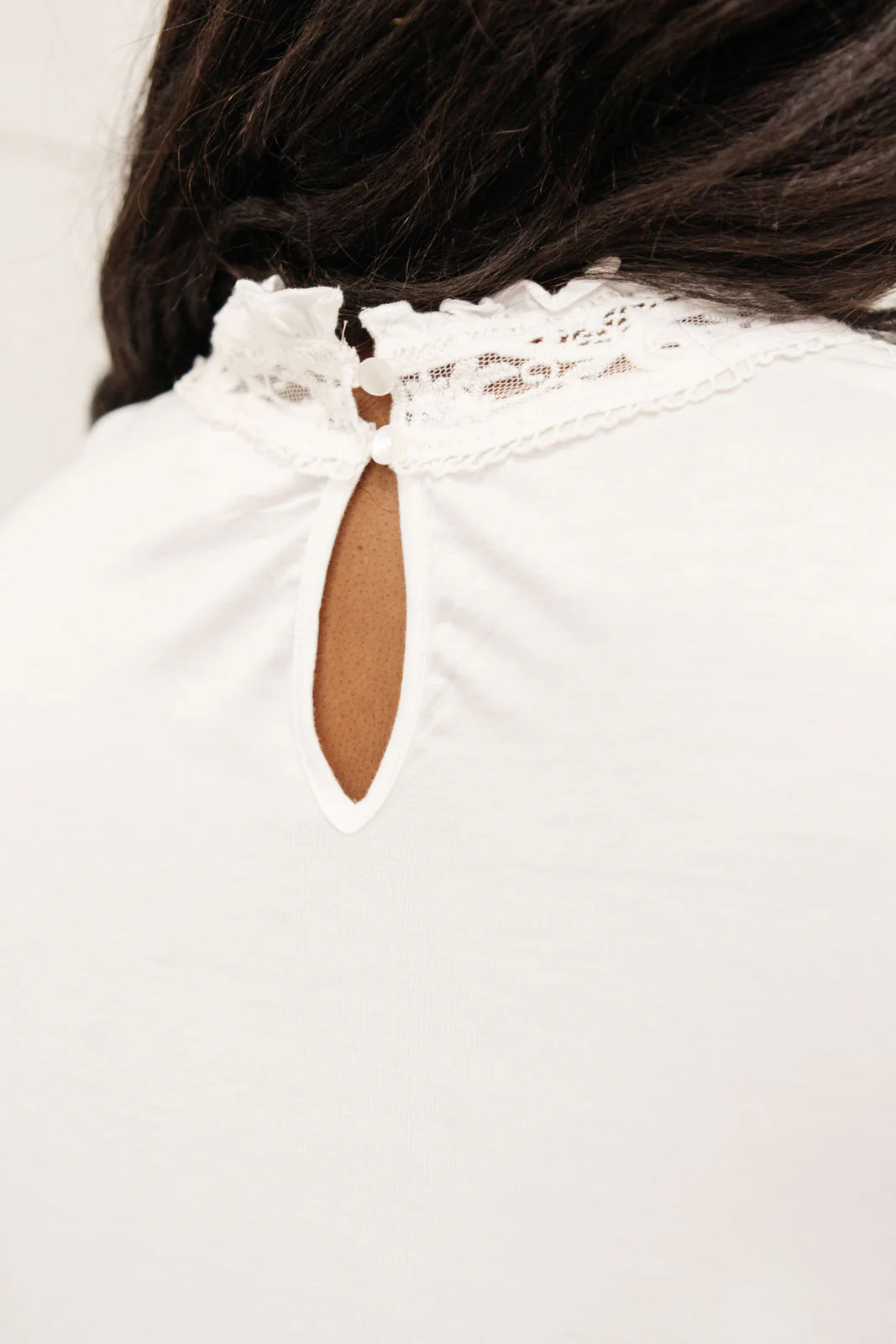 Picture This Top In Off White - 1/6/2022 - Image 22
