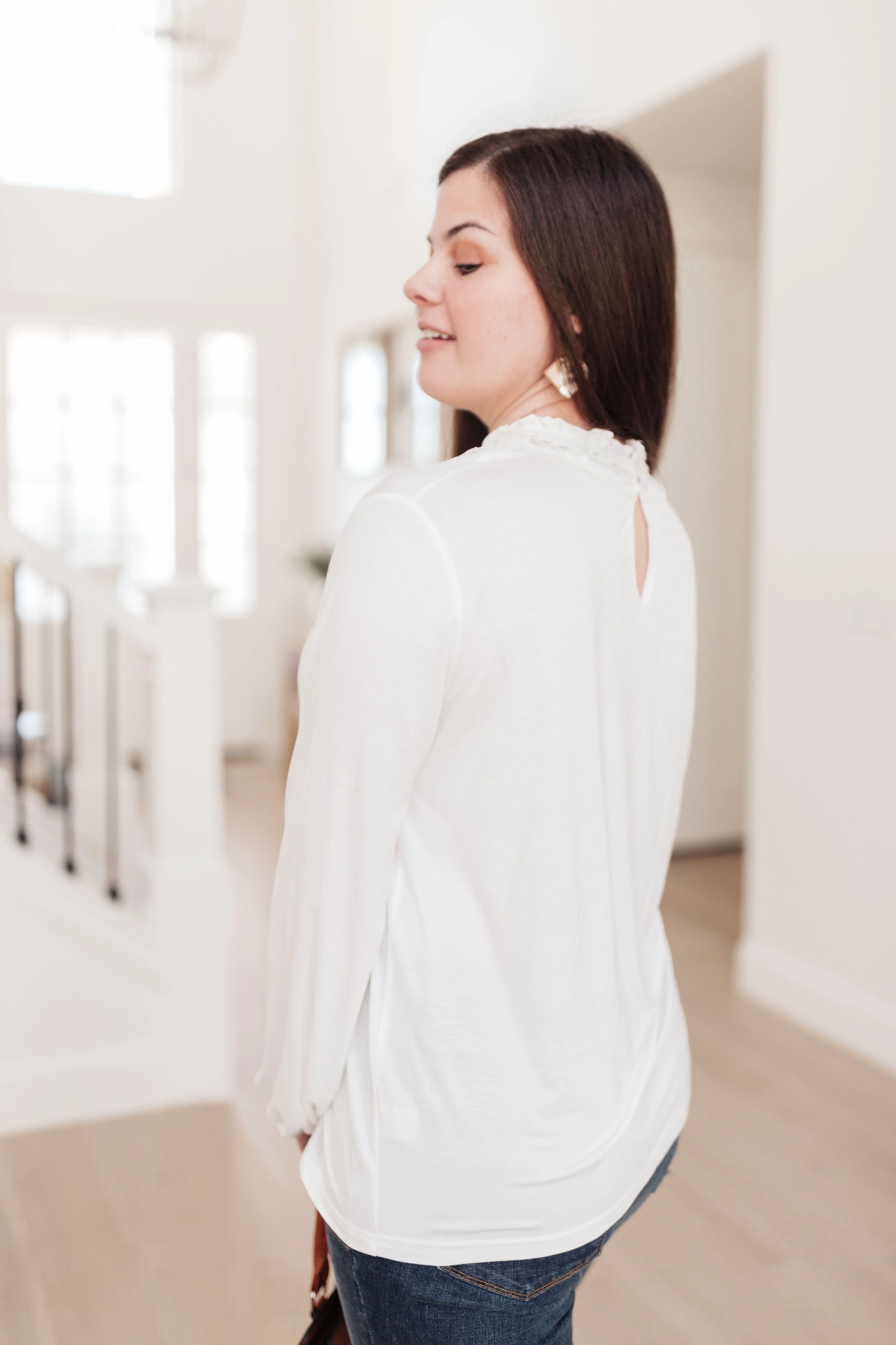 Picture This Top In Off White - 1/6/2022 - Image 28