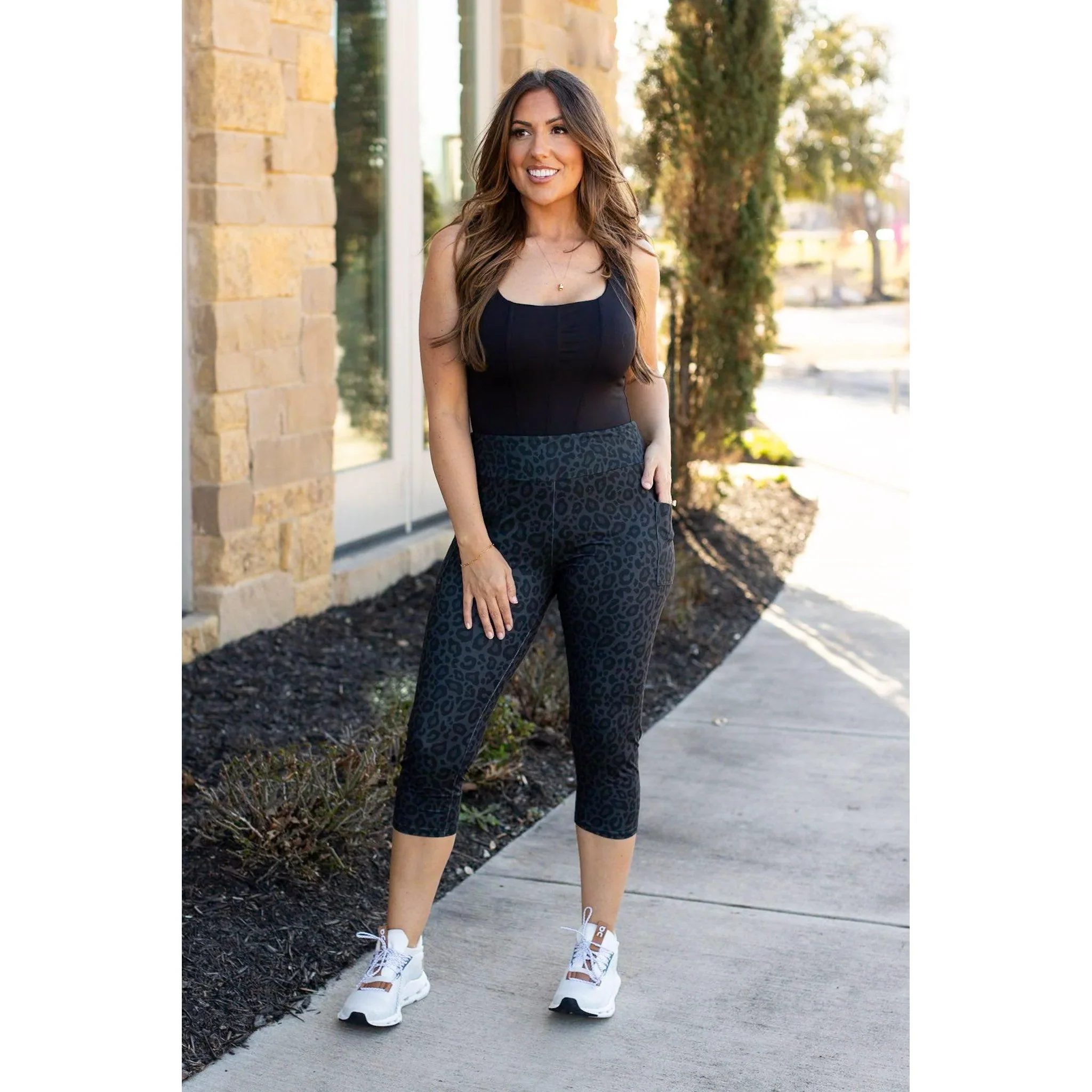 Capri Leggings with Pockets in Nine Colors - RTS - Image 11