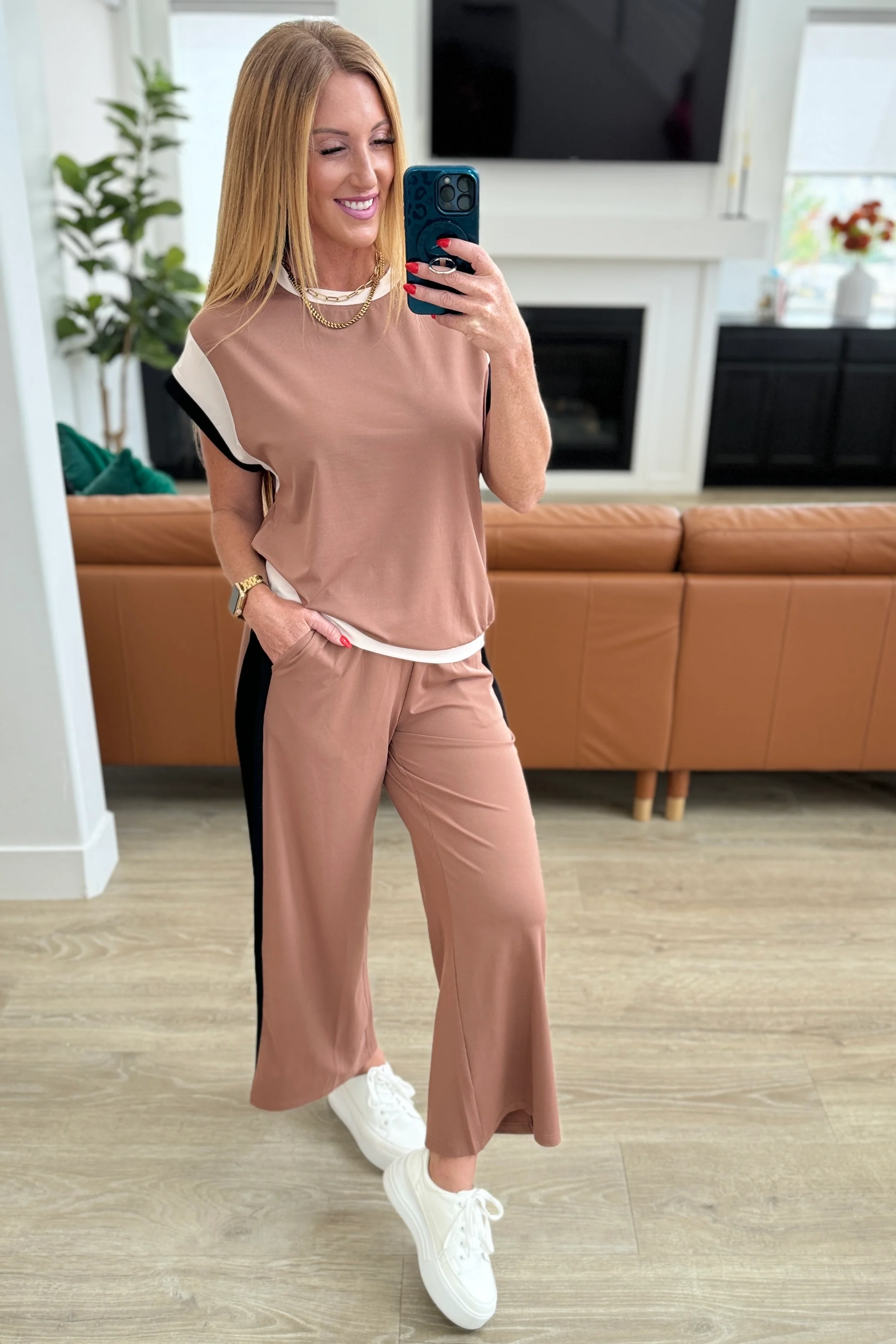 PREORDER: Colorblock Pants Set in Two Colors - Image 2