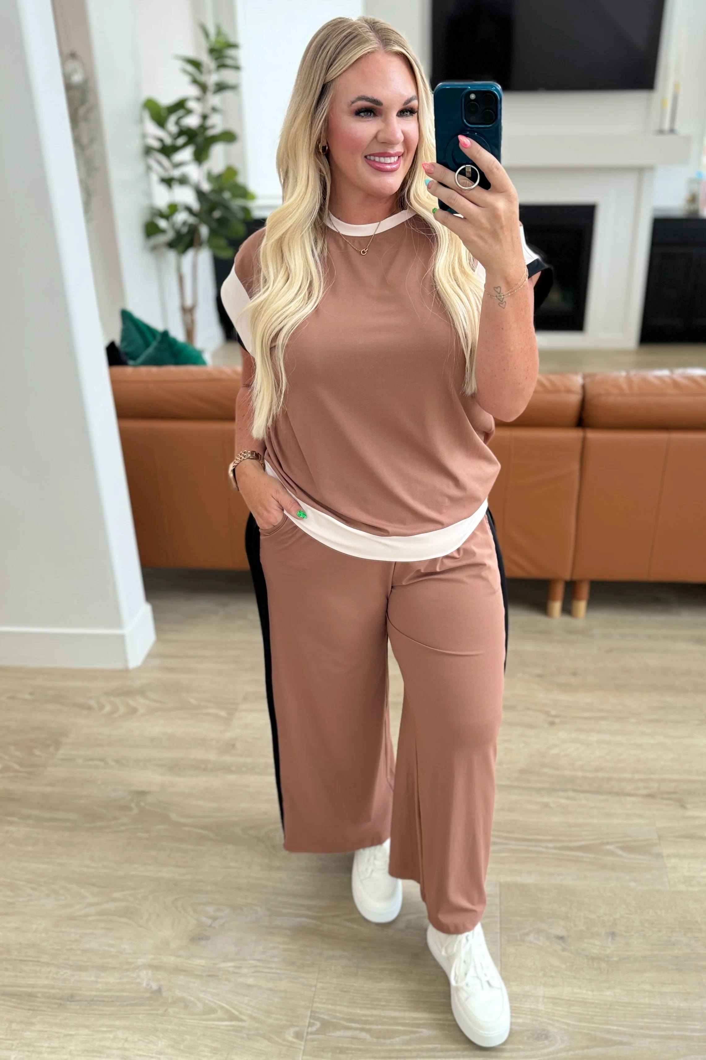 PREORDER: Colorblock Pants Set in Two Colors - Image 4