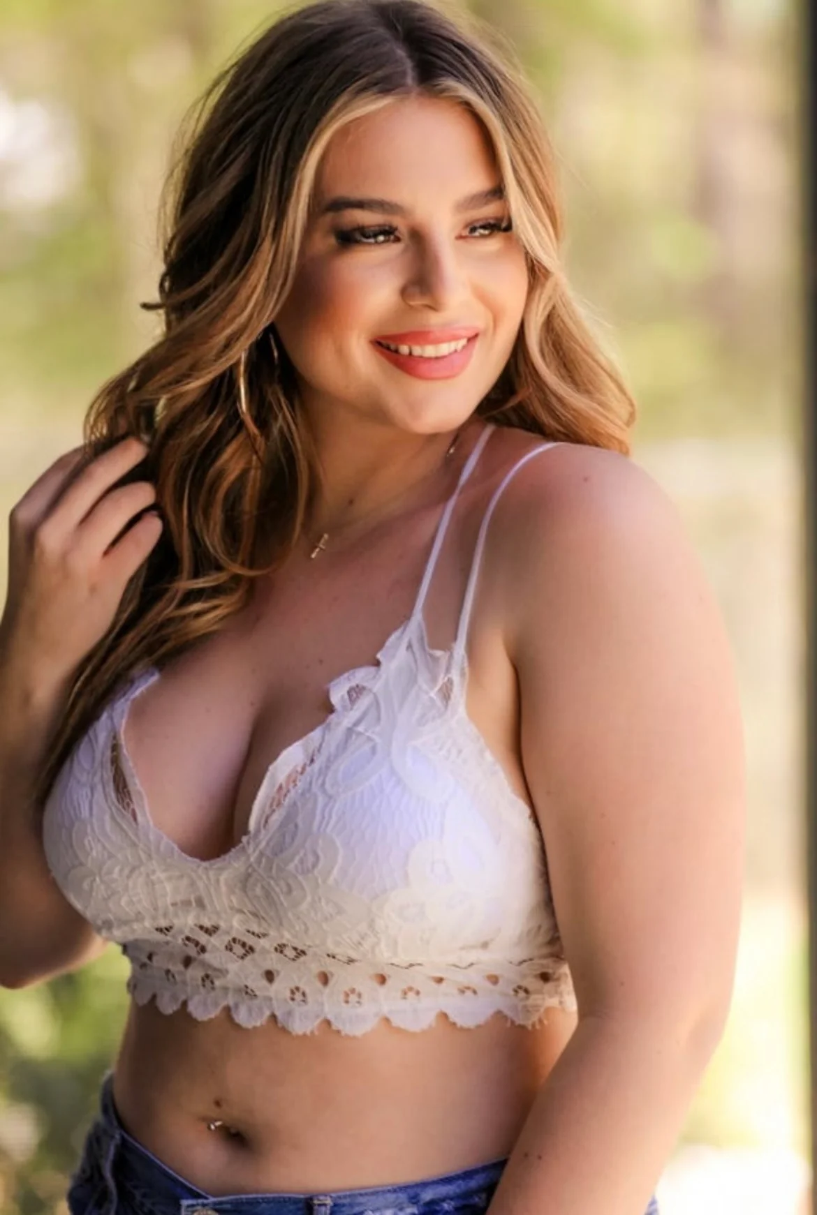 Ella Lace Scalloped Bralette in Ivory - RTS - Image 3