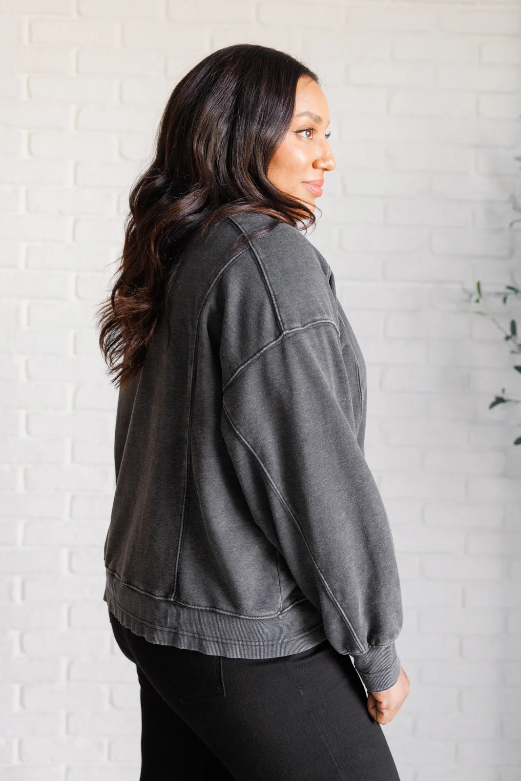 Quick Fix Mineral Wash Crew Neck Pullover in Black - 9/19/2024 - Image 6