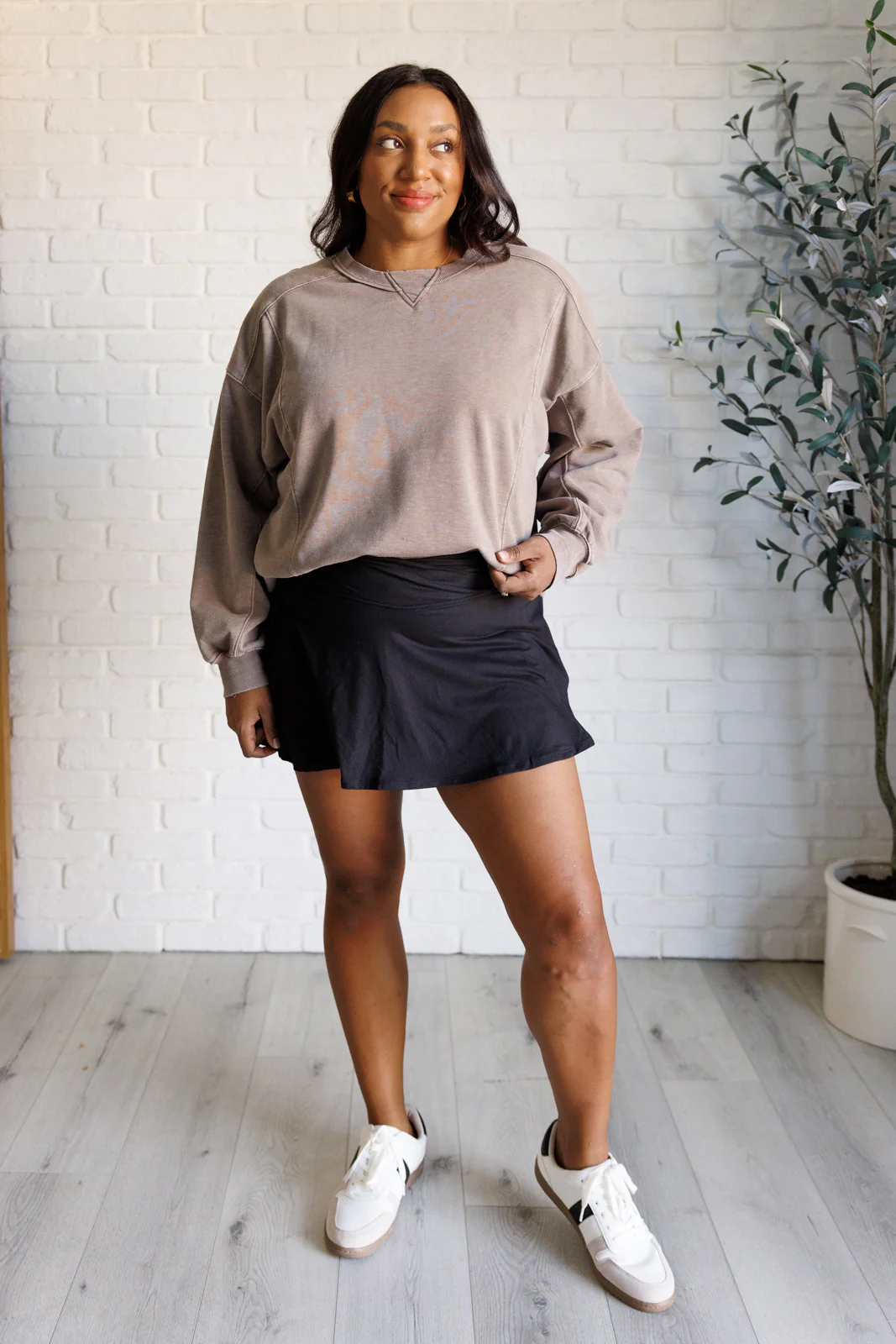 Quick Fix Mineral Wash Crew Neck Pullover in Mocha - 9/19/2024 - Image 4