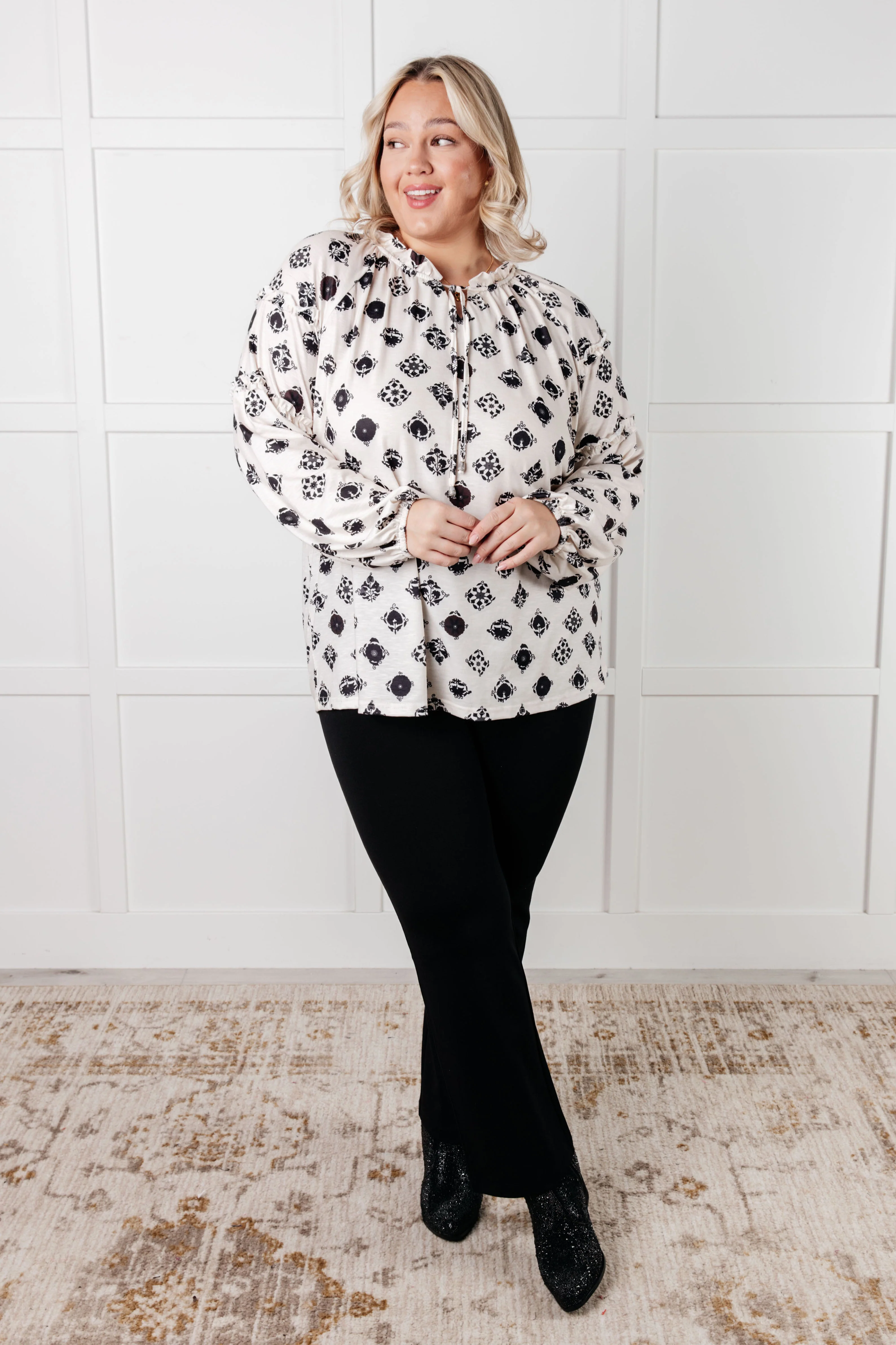 Quick Follow Up Floral Tile Blouse - 9/4/2025 - Image 4