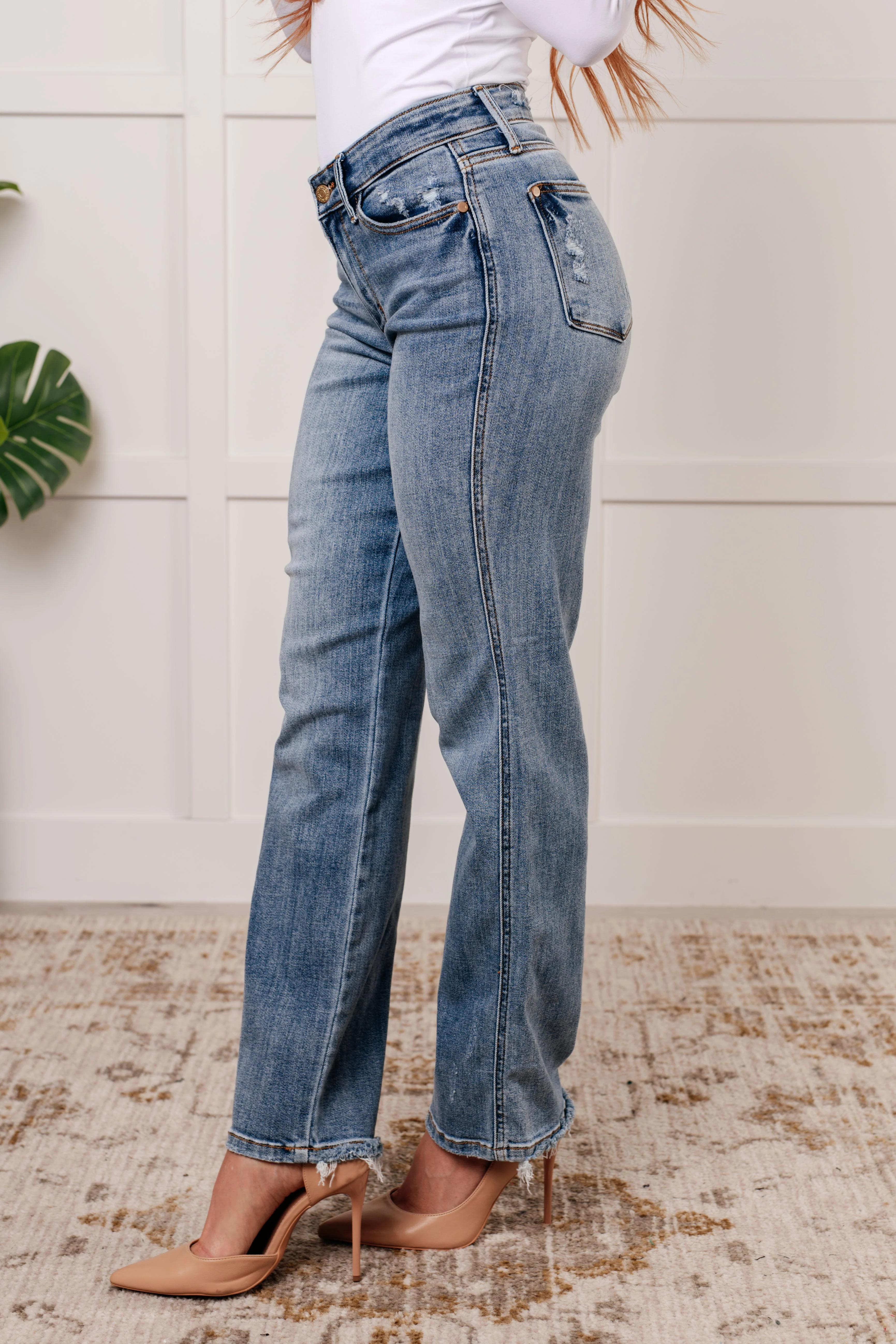 Quinn Mid Rise Cell Phone Pocket Dad Jeans - 10/23/2024 - Image 5