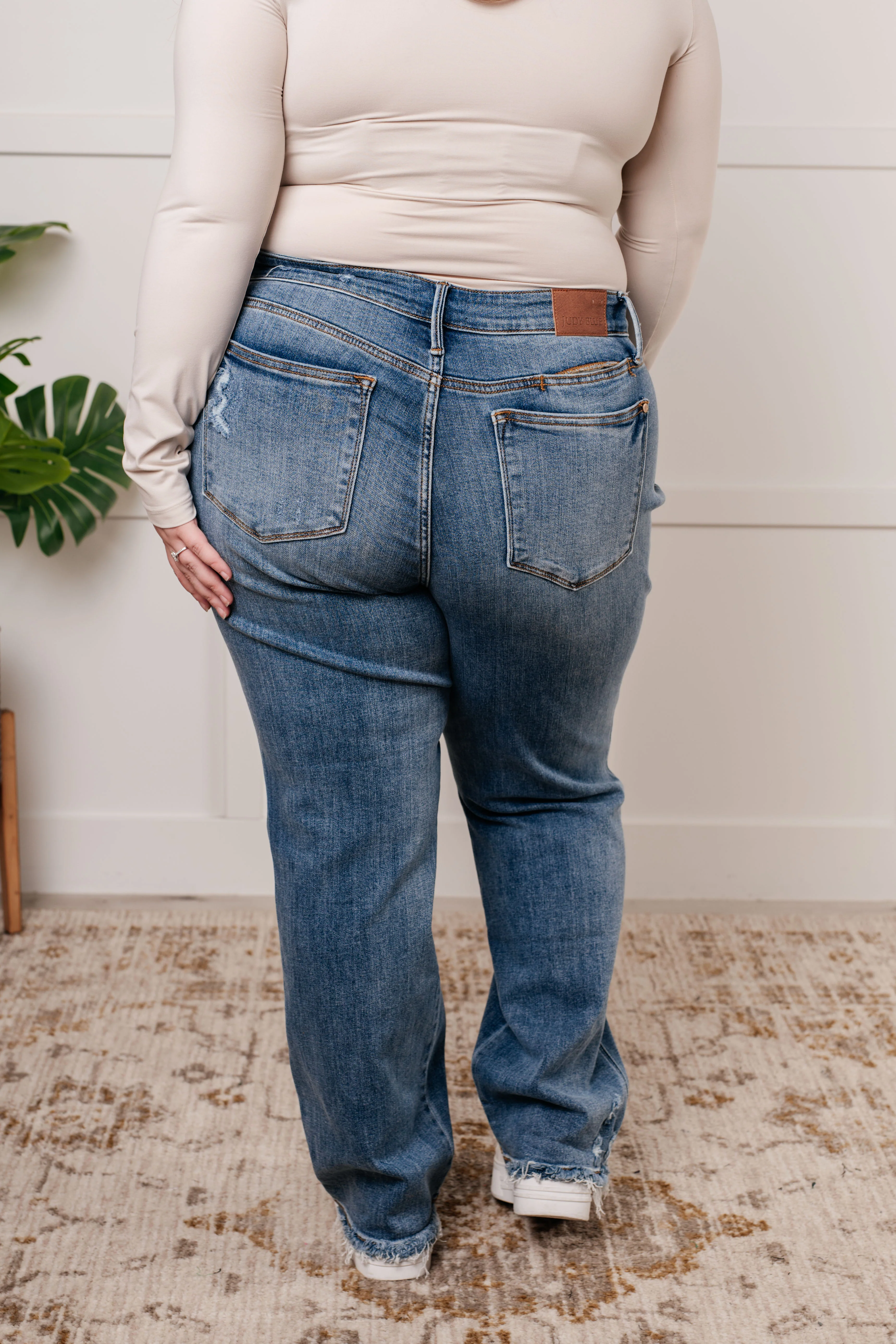 Quinn Mid Rise Cell Phone Pocket Dad Jeans - 10/23/2024 - Image 8