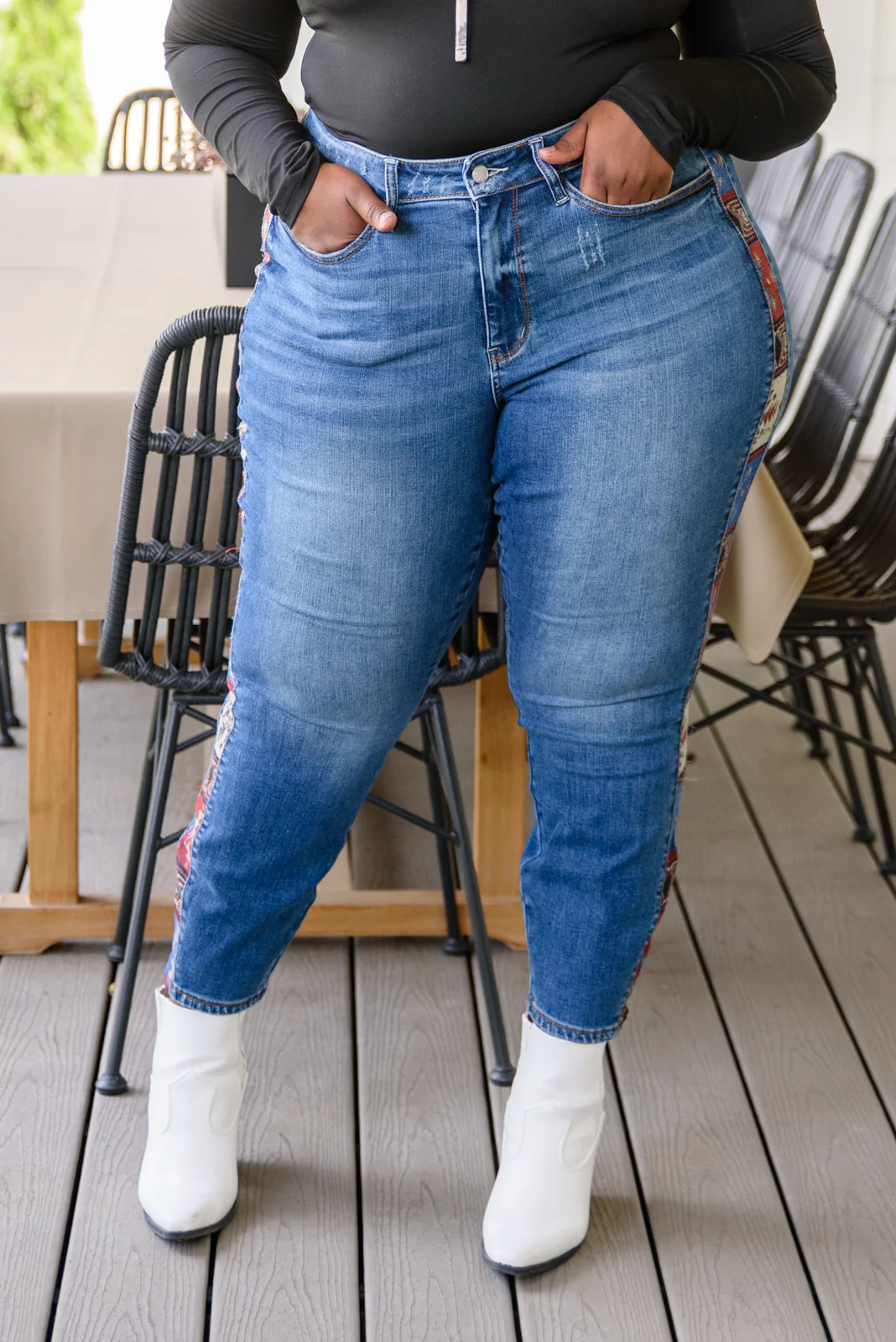 Rio Western Print Relaxed Jeans - 8/25/2022 - Image 10