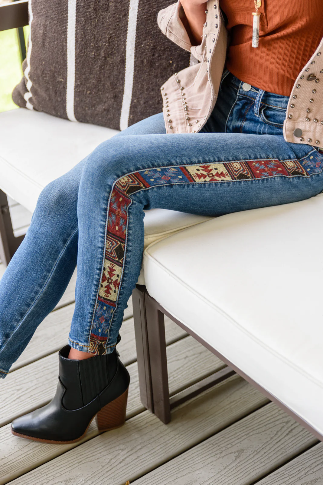 Rio Western Print Relaxed Jeans - 8/25/2022 - Image 8