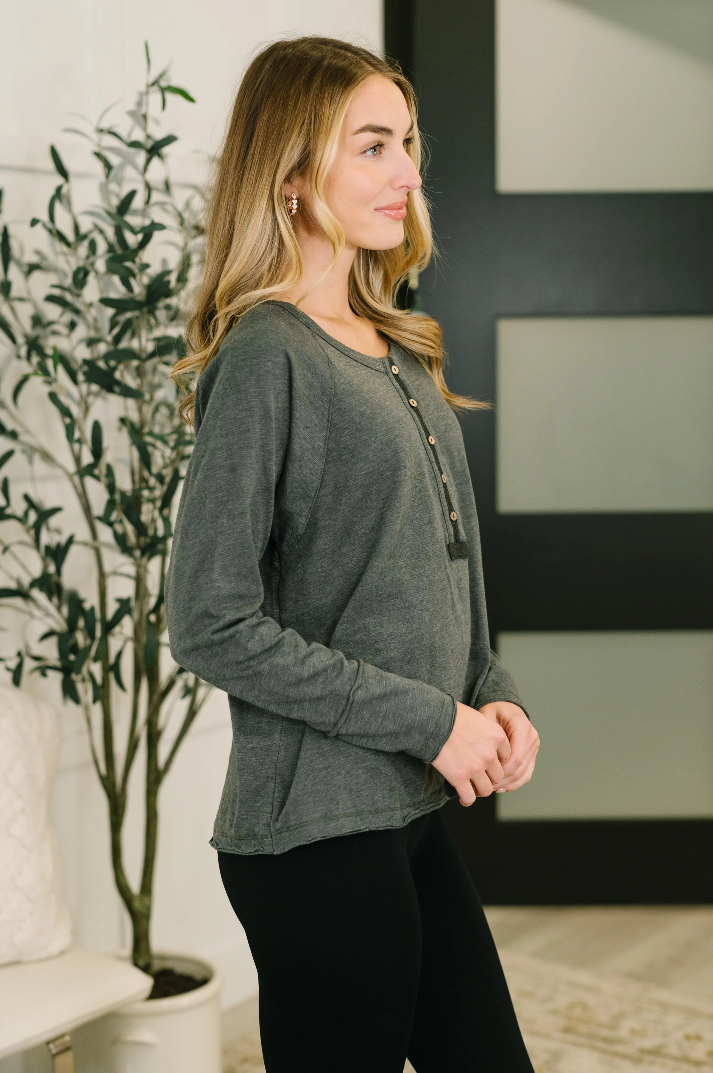 Rooftop View Raglan Sleeve Henley Top - 1/23/2026 - Image 4