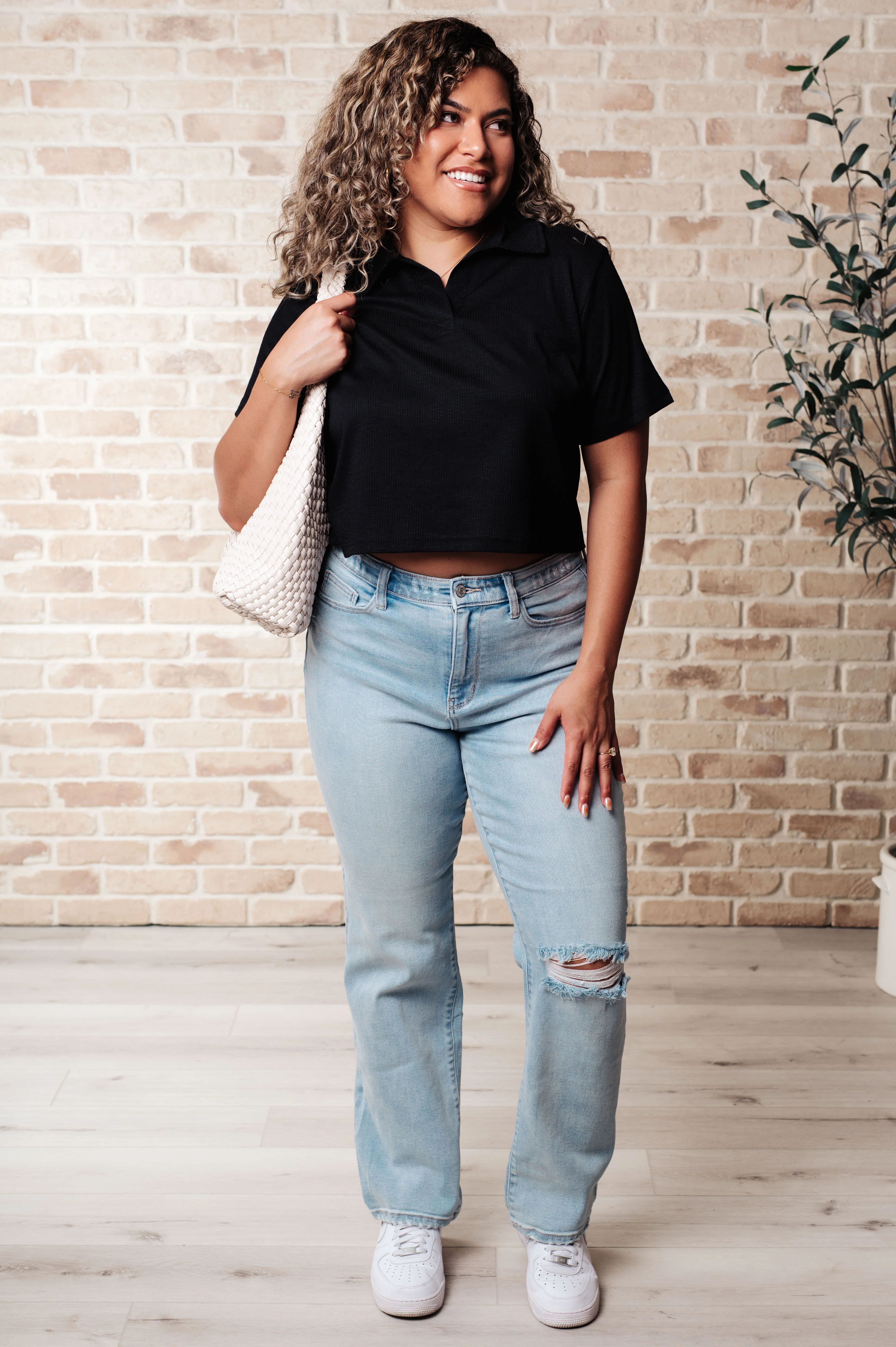 Rory Ribbed Cropped Tennis Tee in Black - 7/3/2024 - Image 4