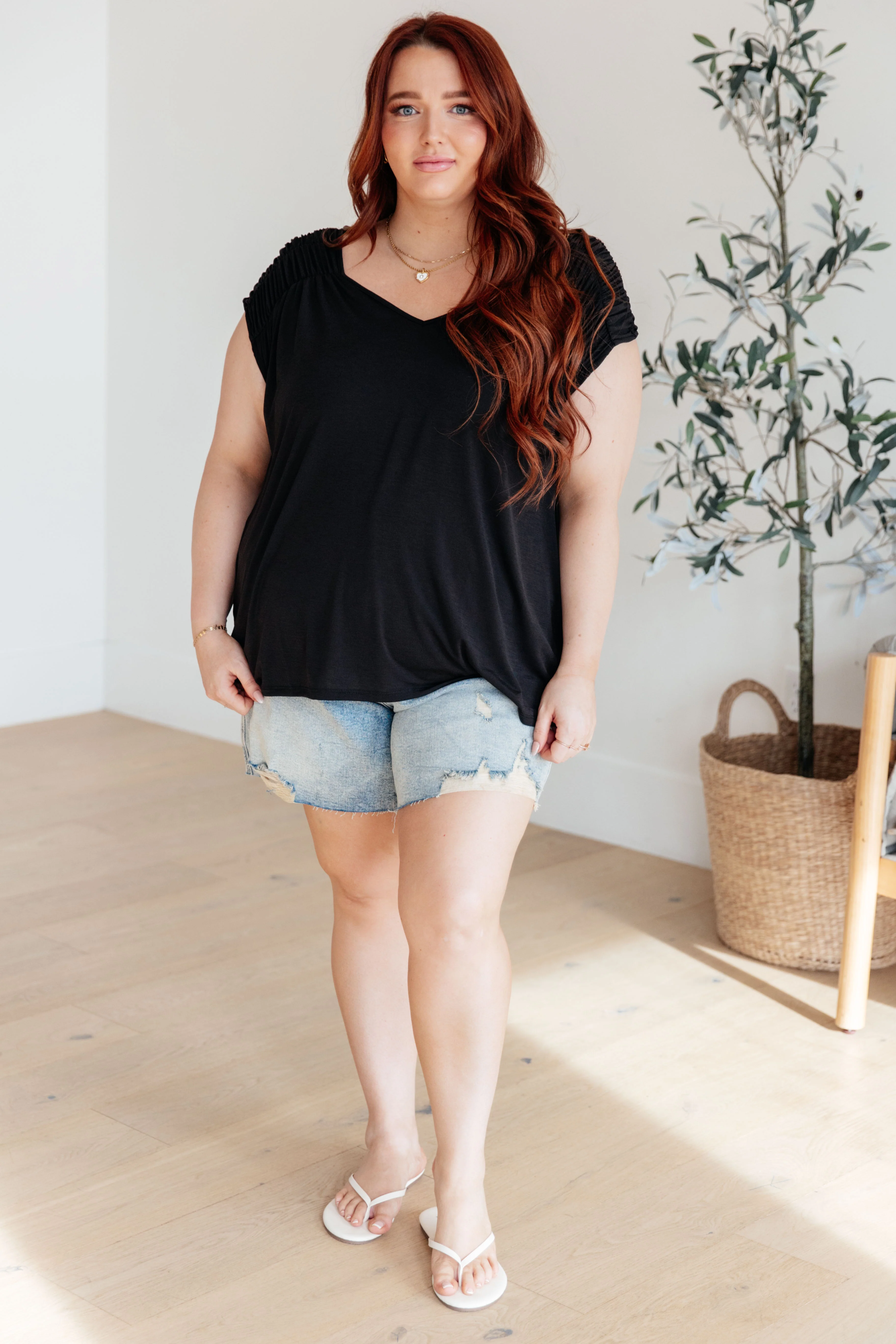 Ruched Cap Sleeve Top in Black - 3/22/2024 - Image 5