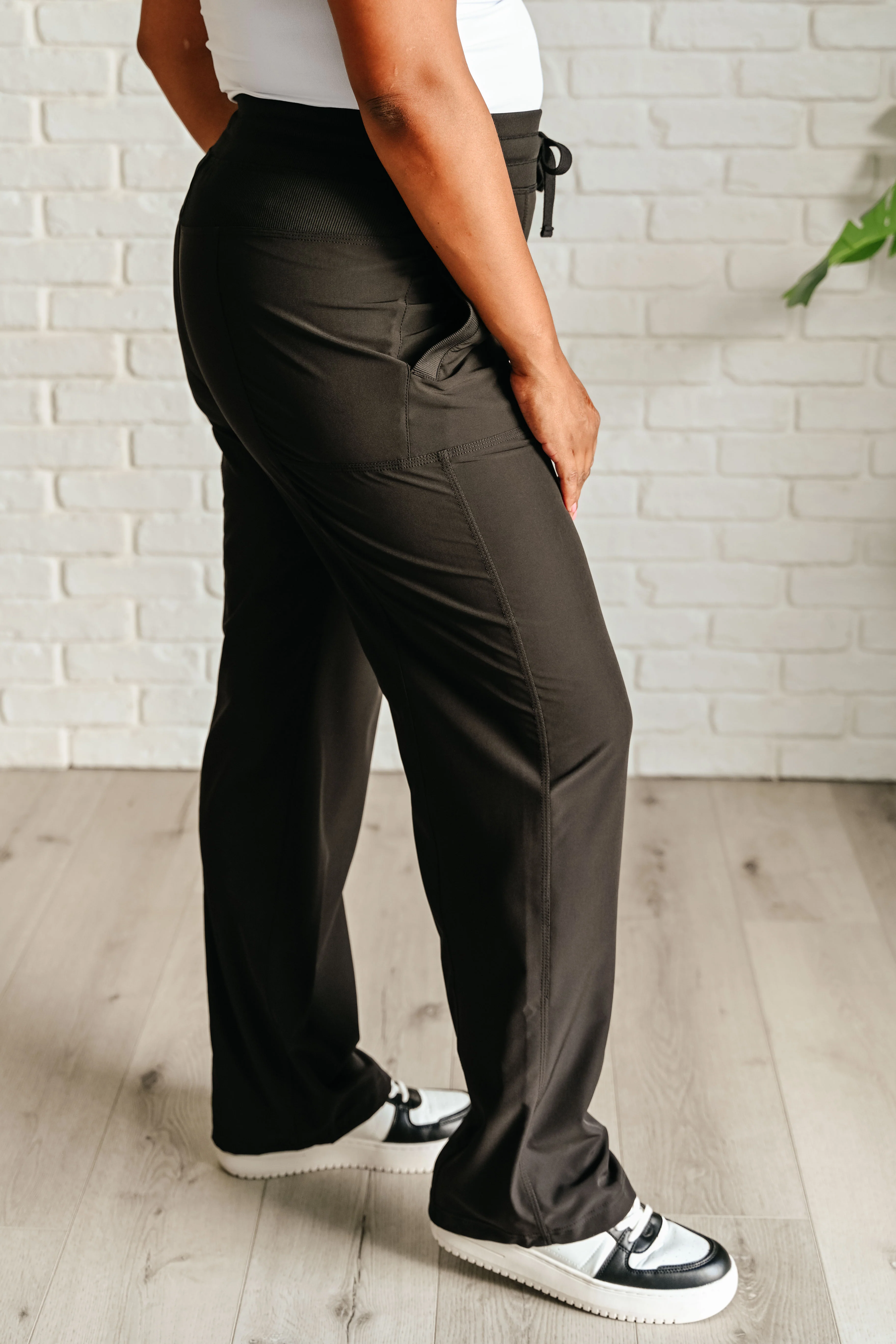 Runner's High Drawstring Joggers in Black - 8/15/2024 - Image 6