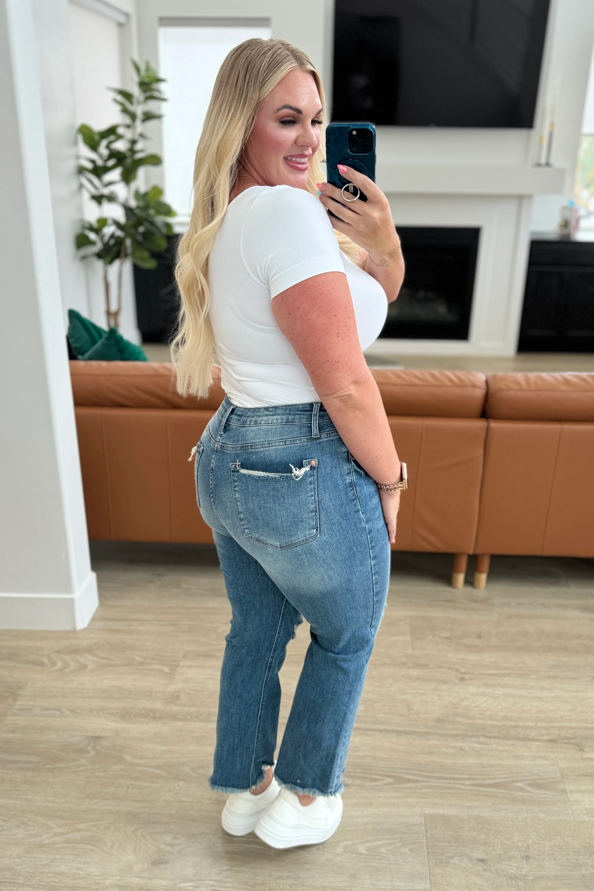 Sammy High Waist Distressed Crop Straight Leg Jeans - 6/5/2024 - Image 15