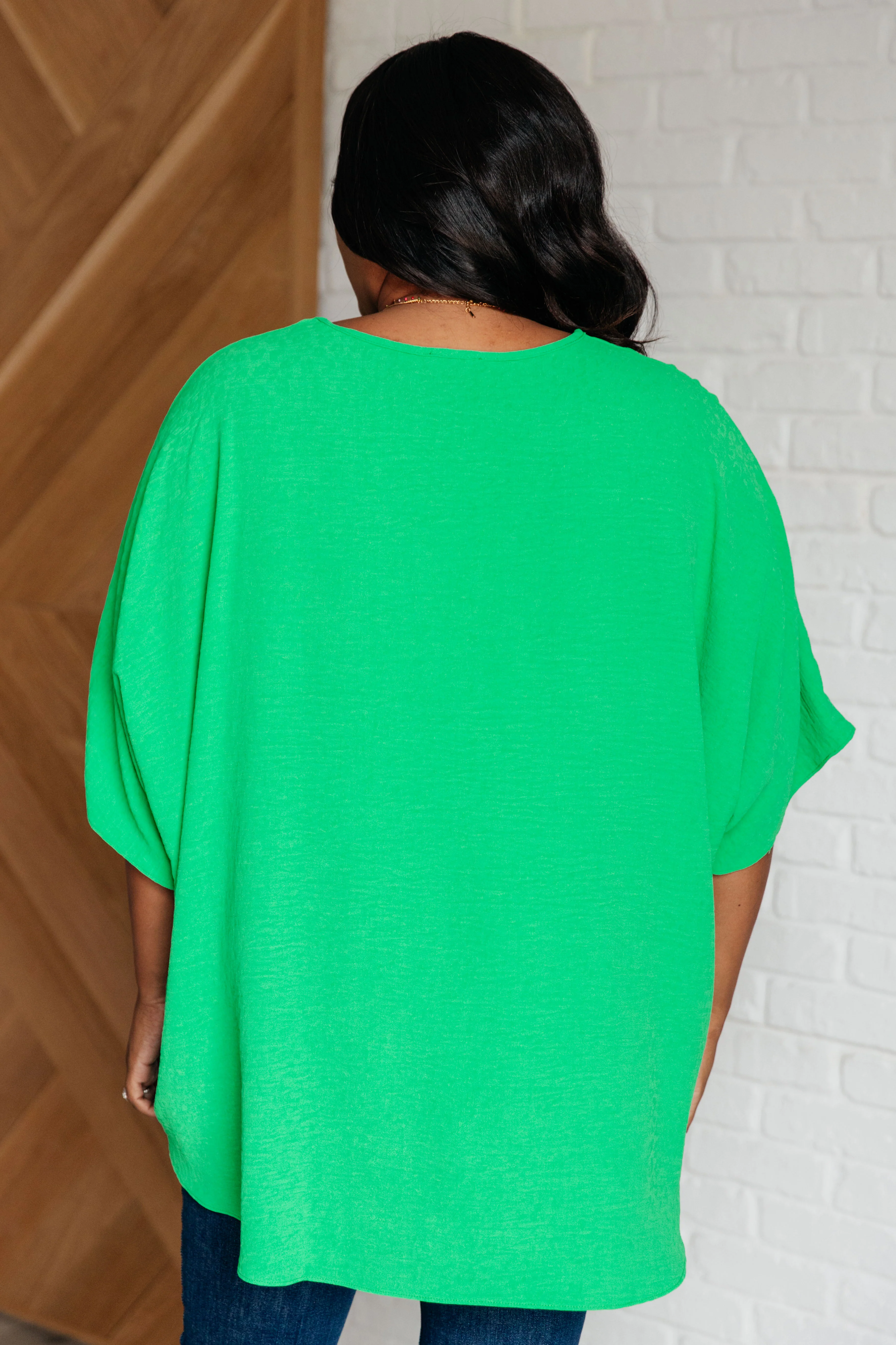 Set the Expectation V-Neck Top - 5/7/2026 - Image 7