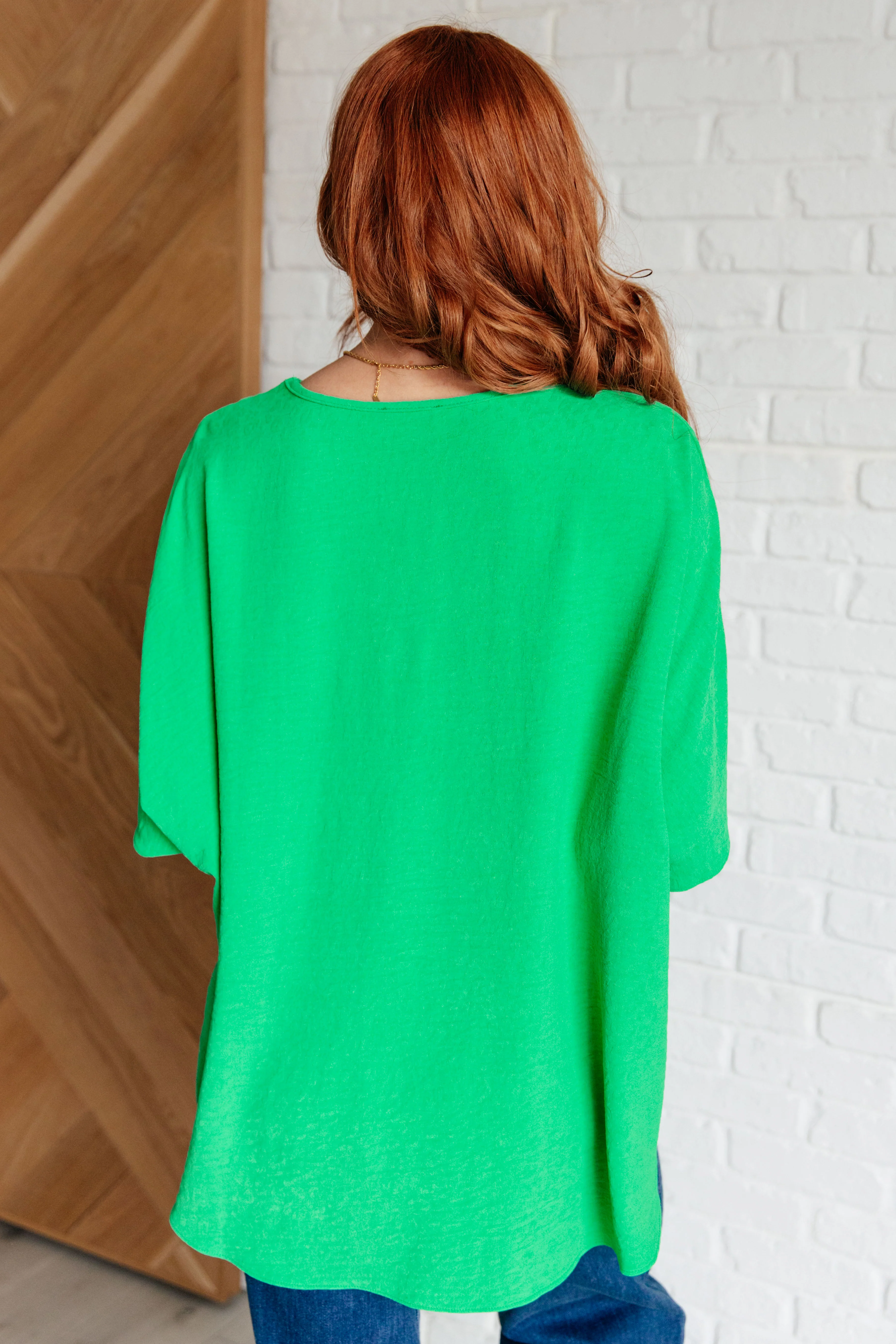 Set the Expectation V-Neck Top - 5/7/2026 - Image 8