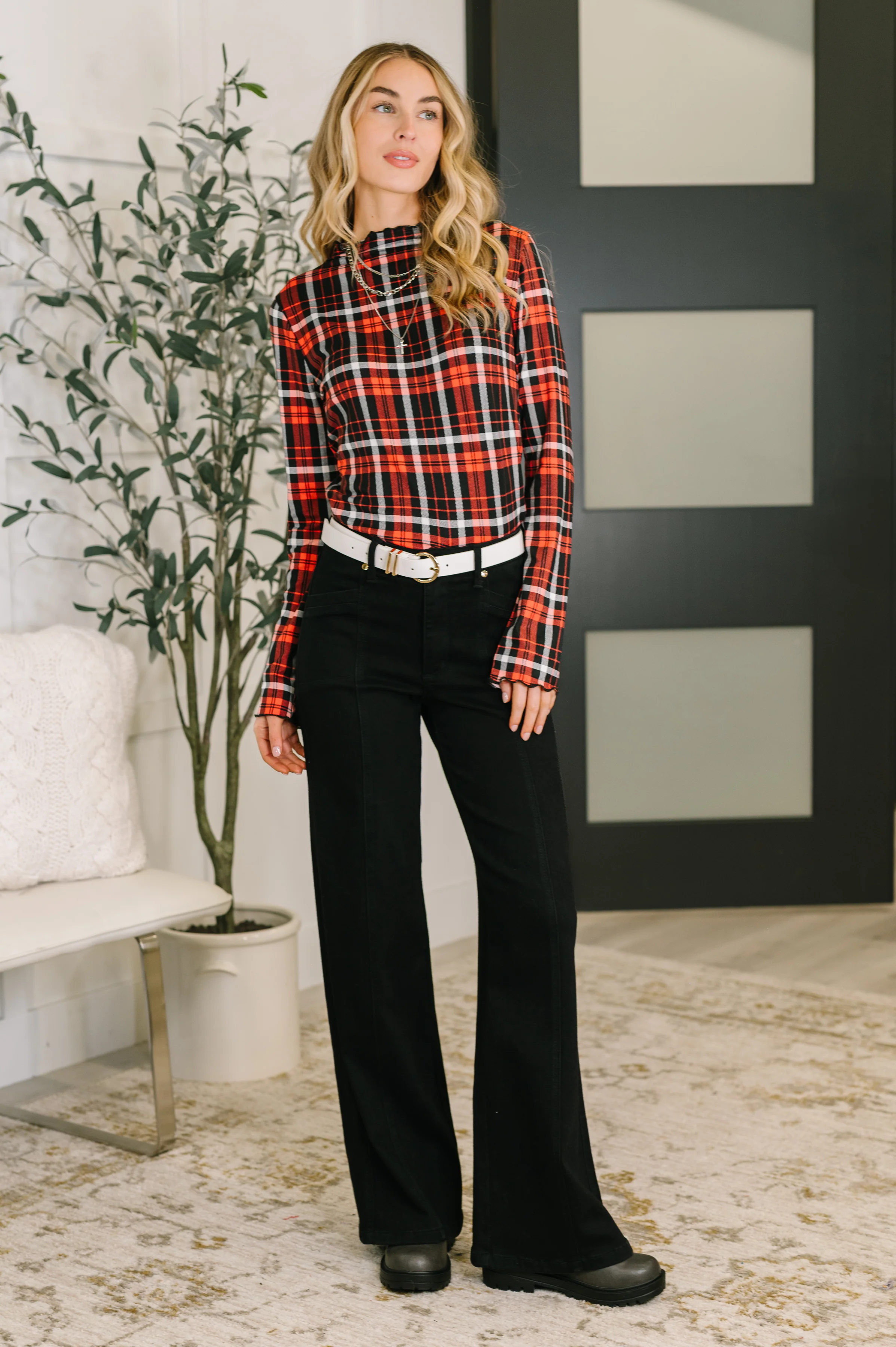 She's Always Changing Plaid Lettuce Hem Top - 12/5/2025 - Image 4