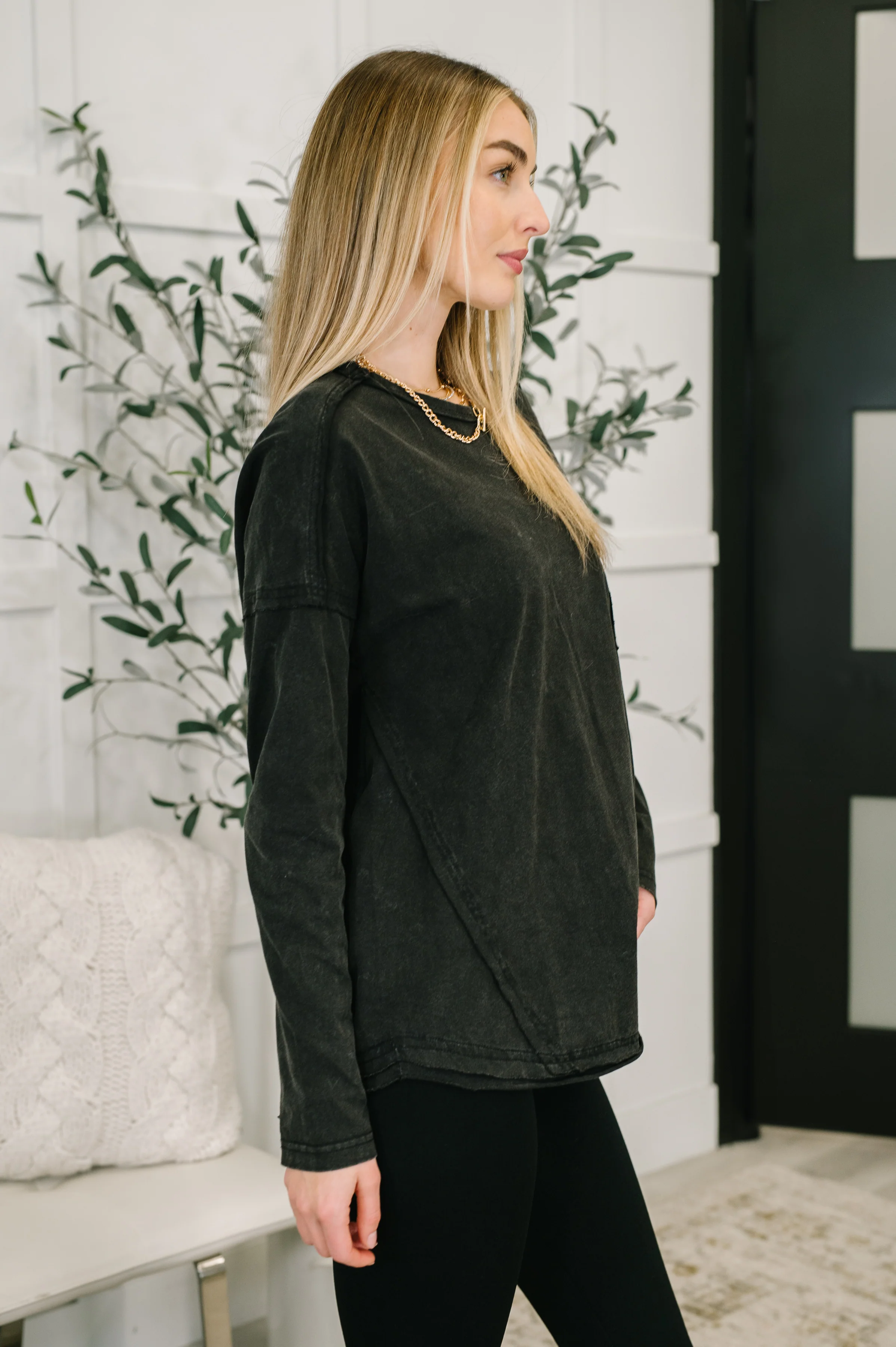 Simple as That Drop Shoulder Exposed Seam Top - 12/16/2025 - Image 4