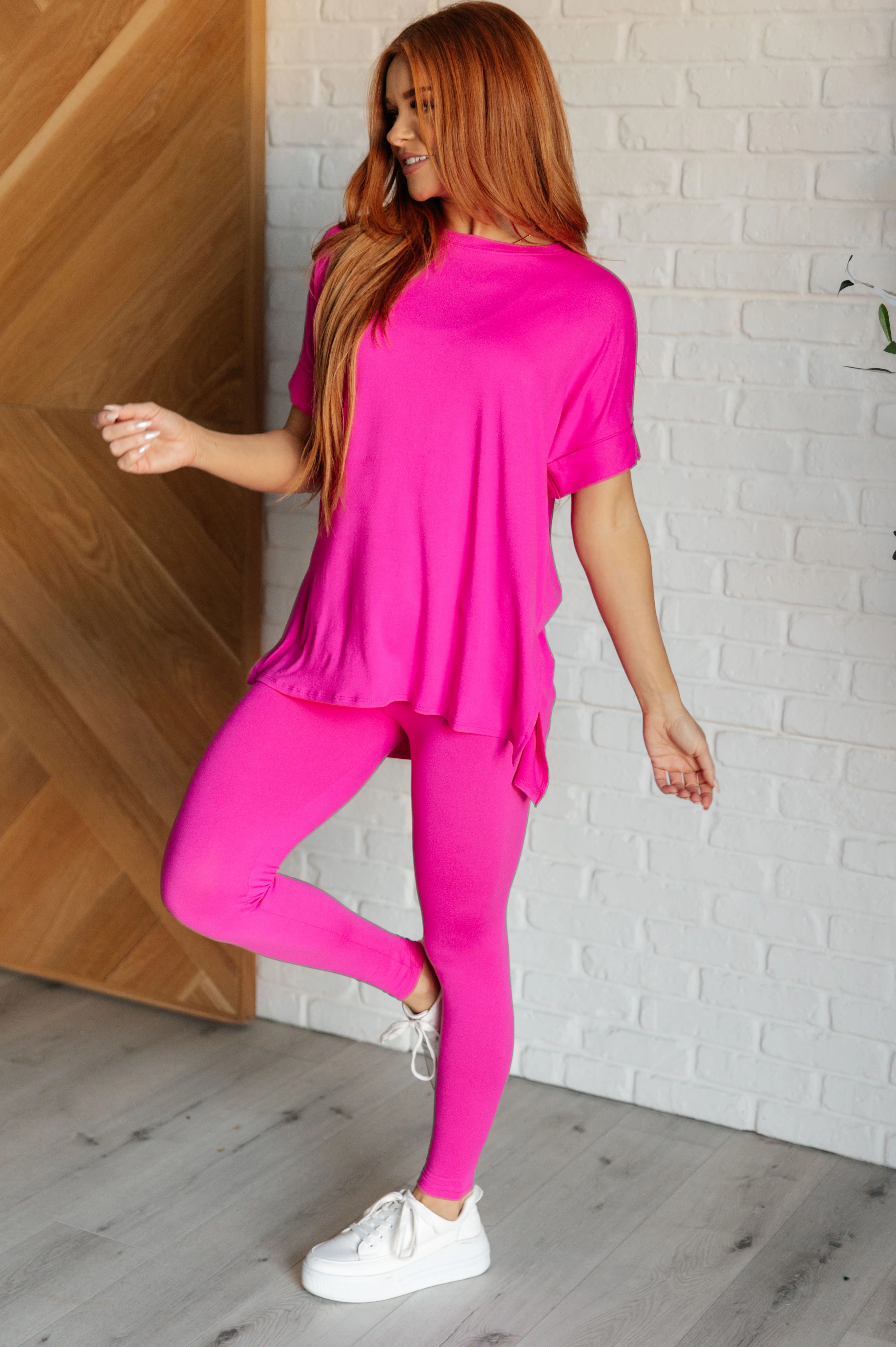 Soft Serve Brushed Microfiber Set in Neon Hot Pink - 12/4/2024 - Image 4