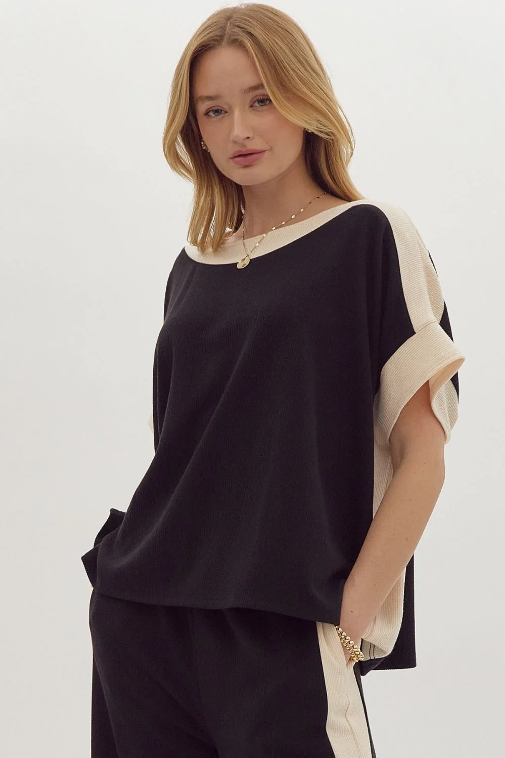 Solid Ribbed Contrast Trim Boatneck Top in Black - Image 5