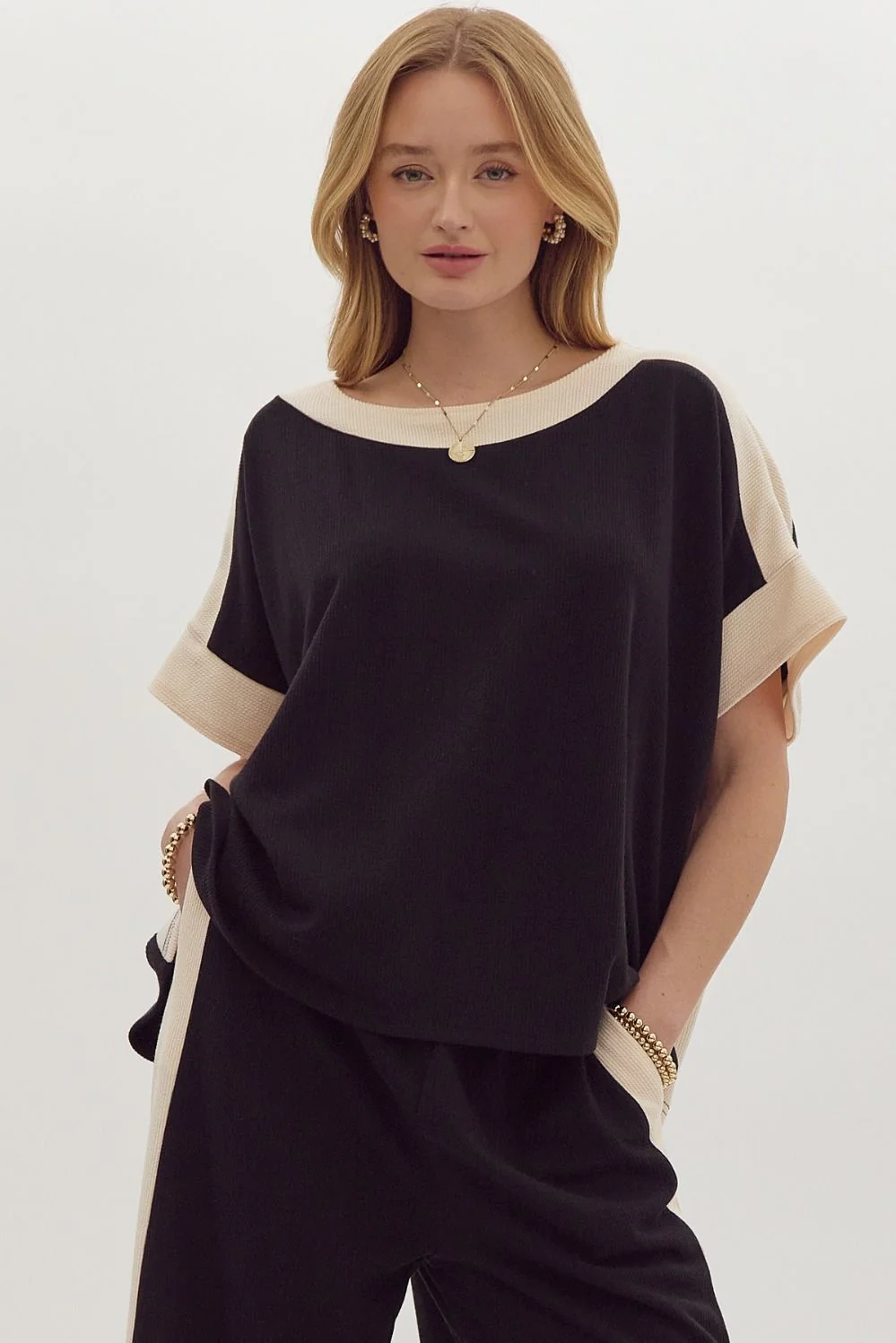 Solid Ribbed Contrast Trim Boatneck Top in Black - Image 6
