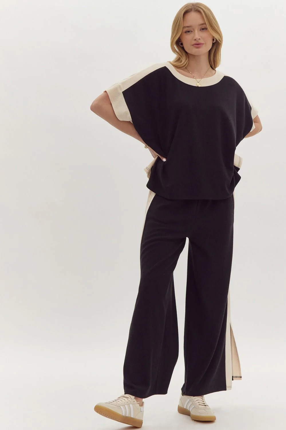 Solid Ribbed Contrast Trim Wide Leg Pants in Black - Image 2
