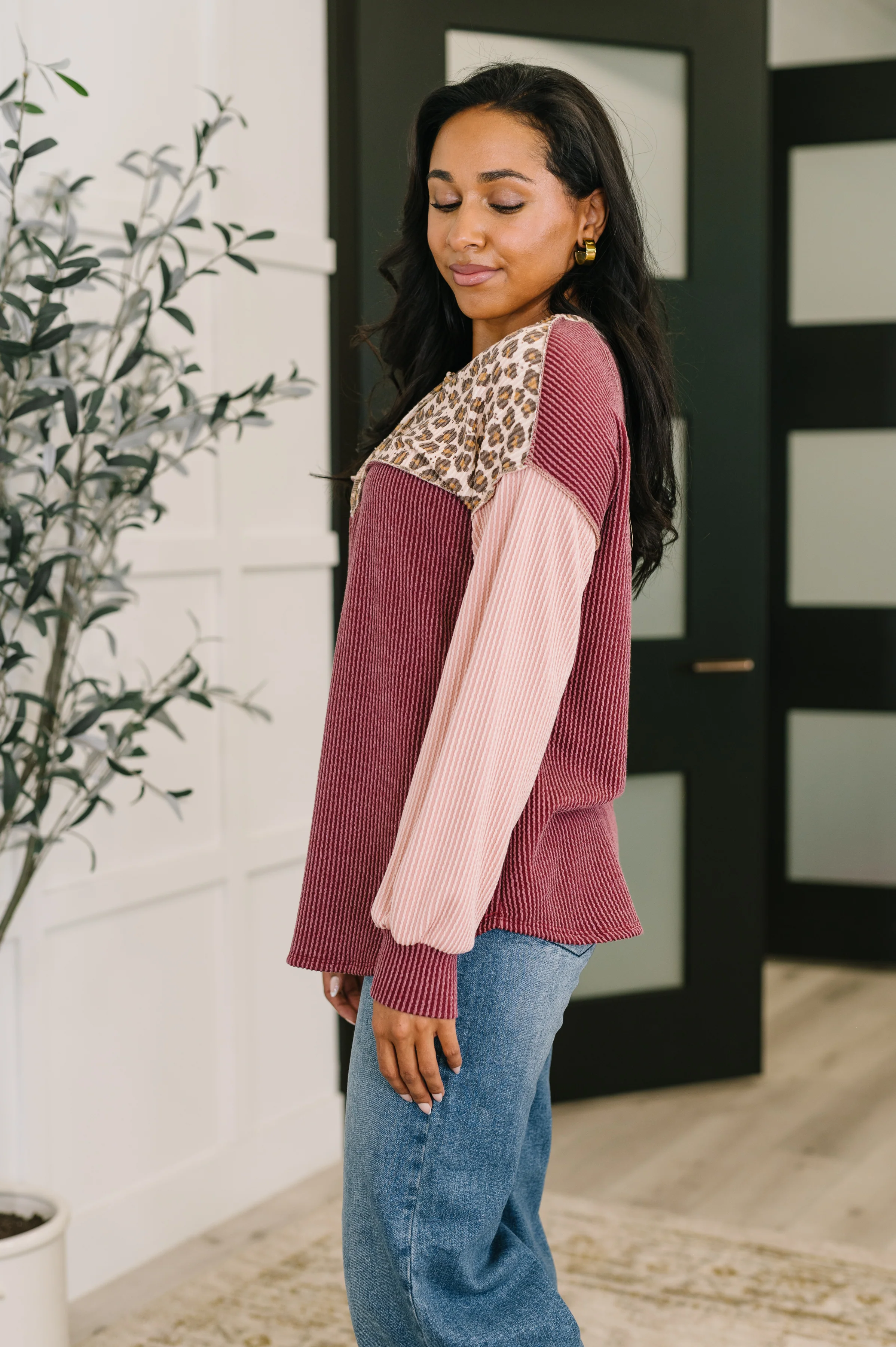 Spotted & Blocked Color Block Henley Top - 10/24/2025 - Image 4