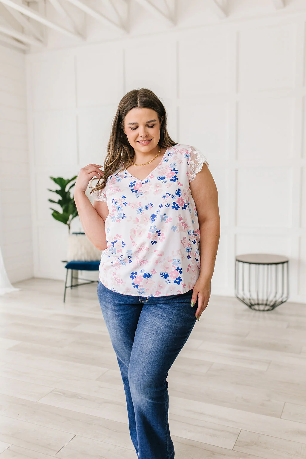 Still the One Lace Sleeve Floral Top - 6/29/2023 - Image 11