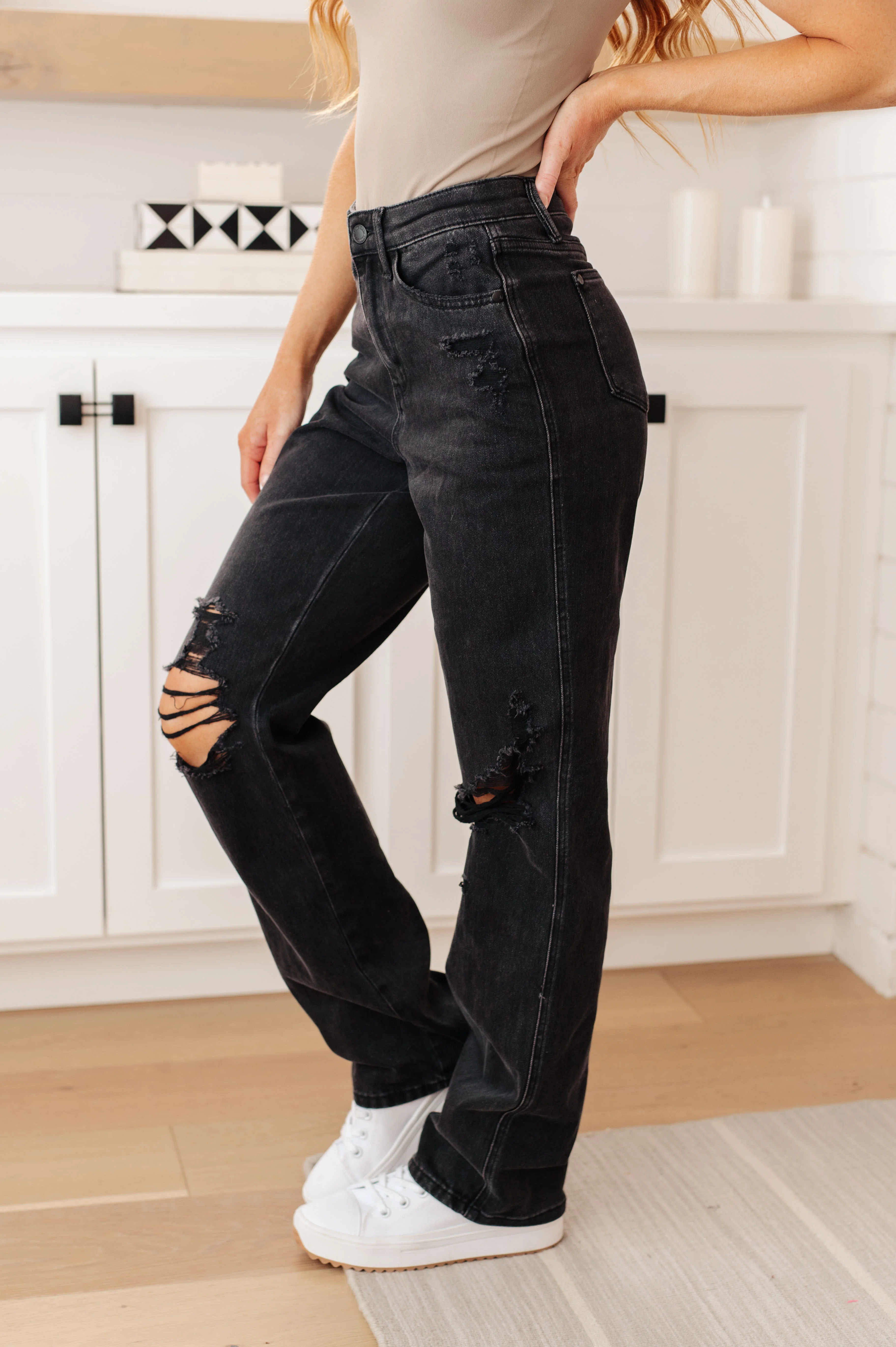 Susannah High Rise Rigid Magic 90's Distressed Straight Jeans in Black - 10/18/2023 - Image 6