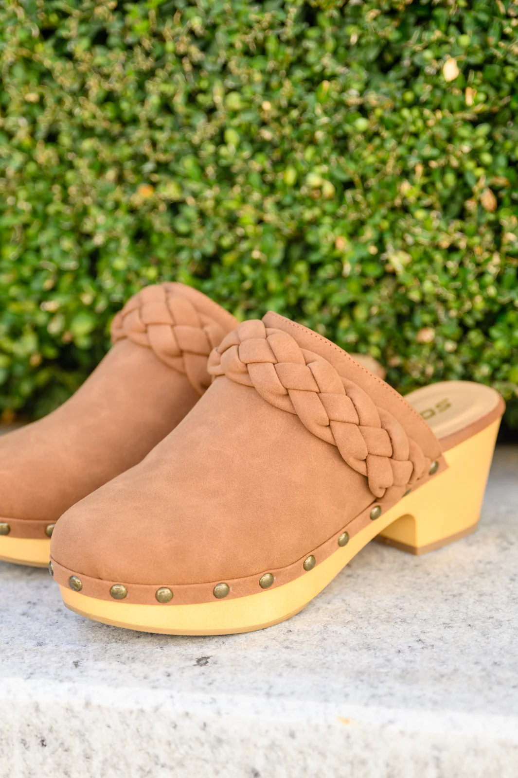 Taylor Braided Clogs In Brown - 10/25/2022 - Image 7