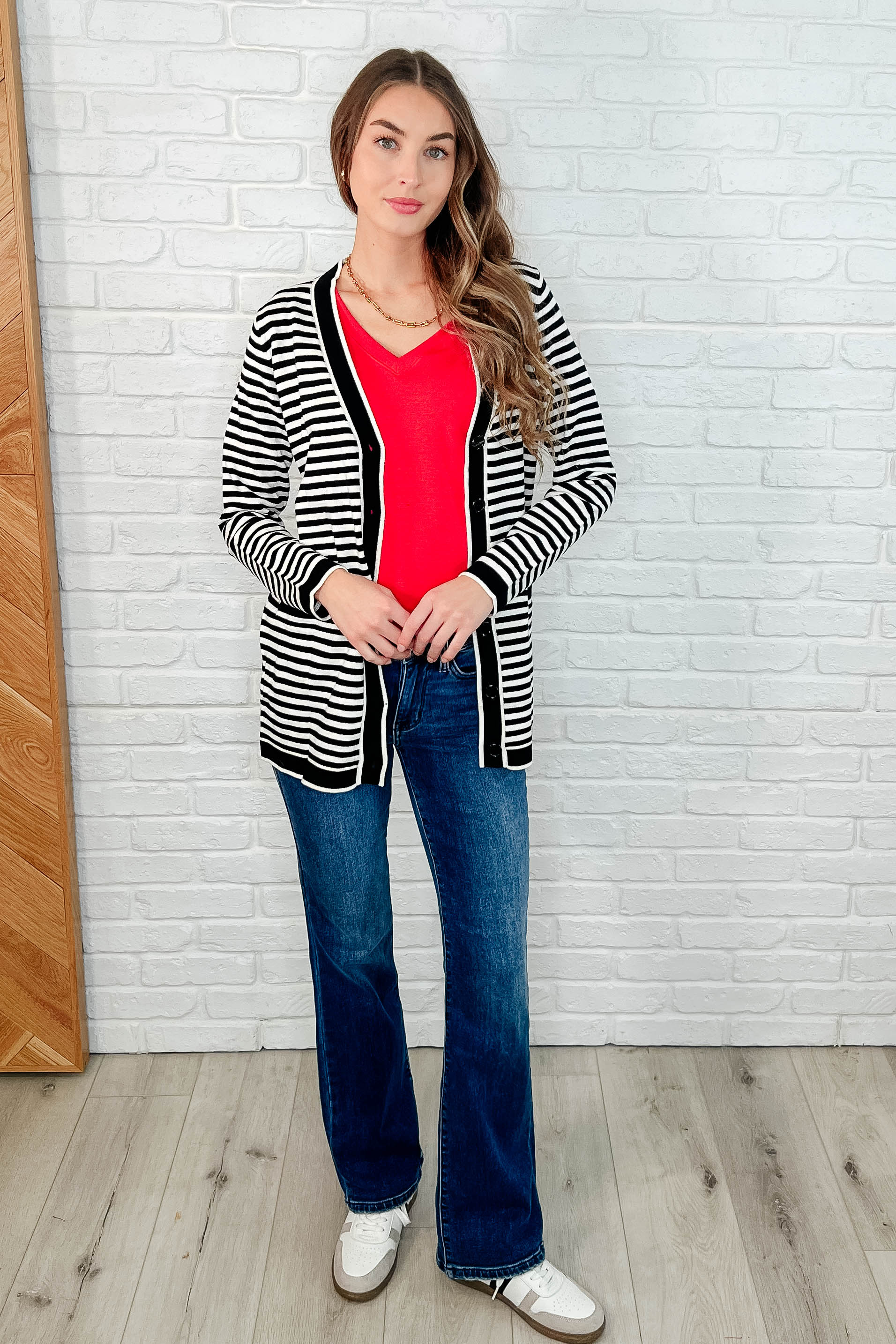 The Every Outfit Basic V-Neck Top in  Ruby - 3/26/2025 - Image 3