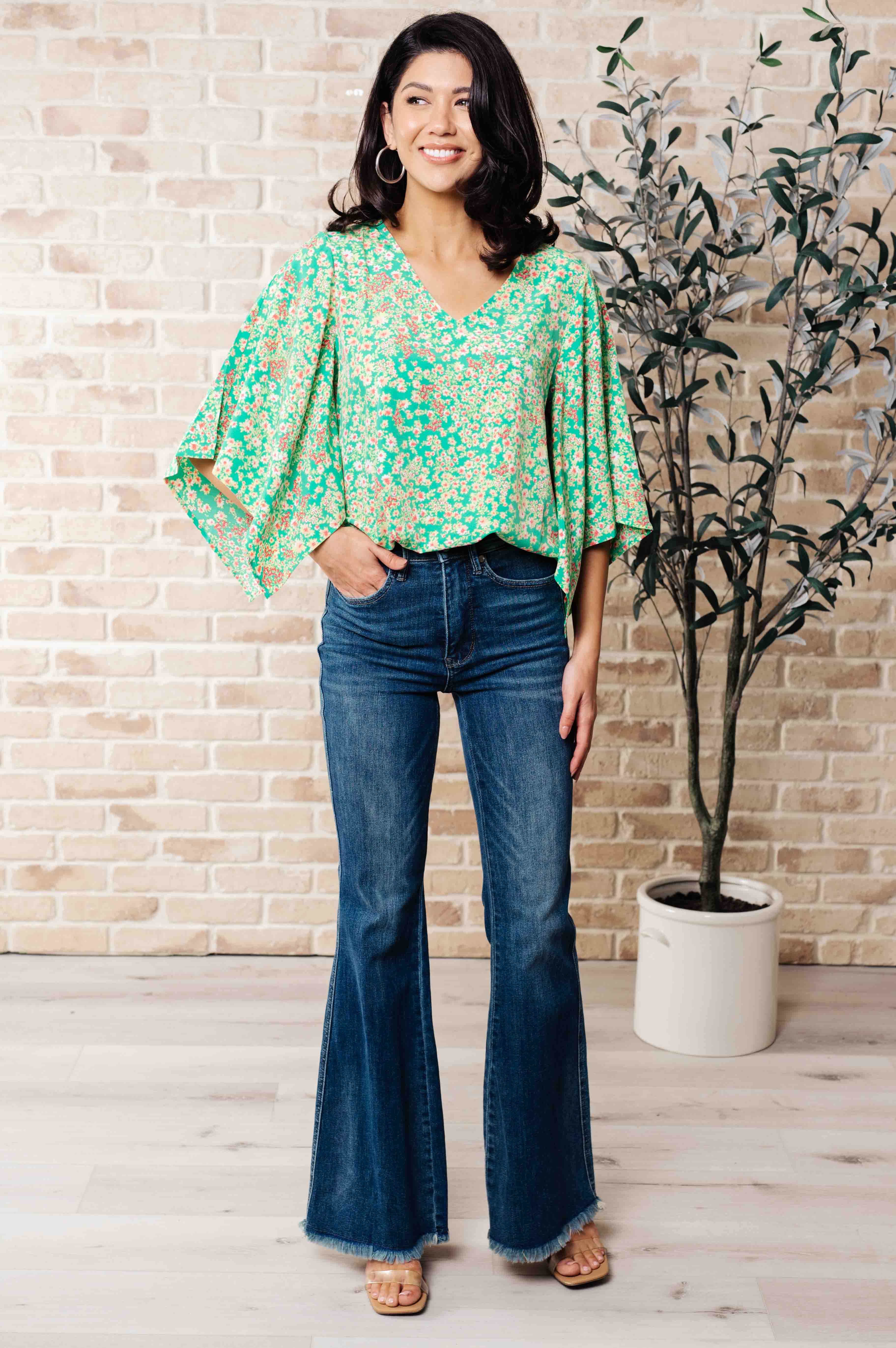 The Future's Open Wide V-Neck Batwing Top - 6/27/2024 - Image 4
