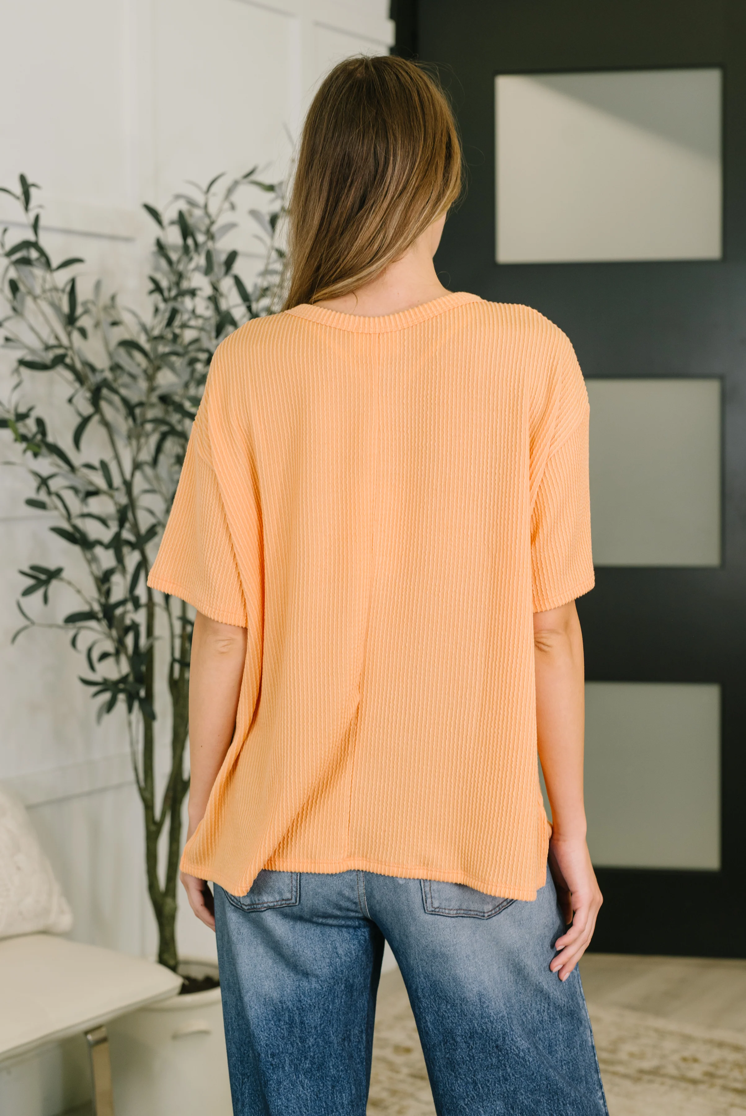The Go-To Tee in Apricot Bliss - 4/16/2026 - Image 5