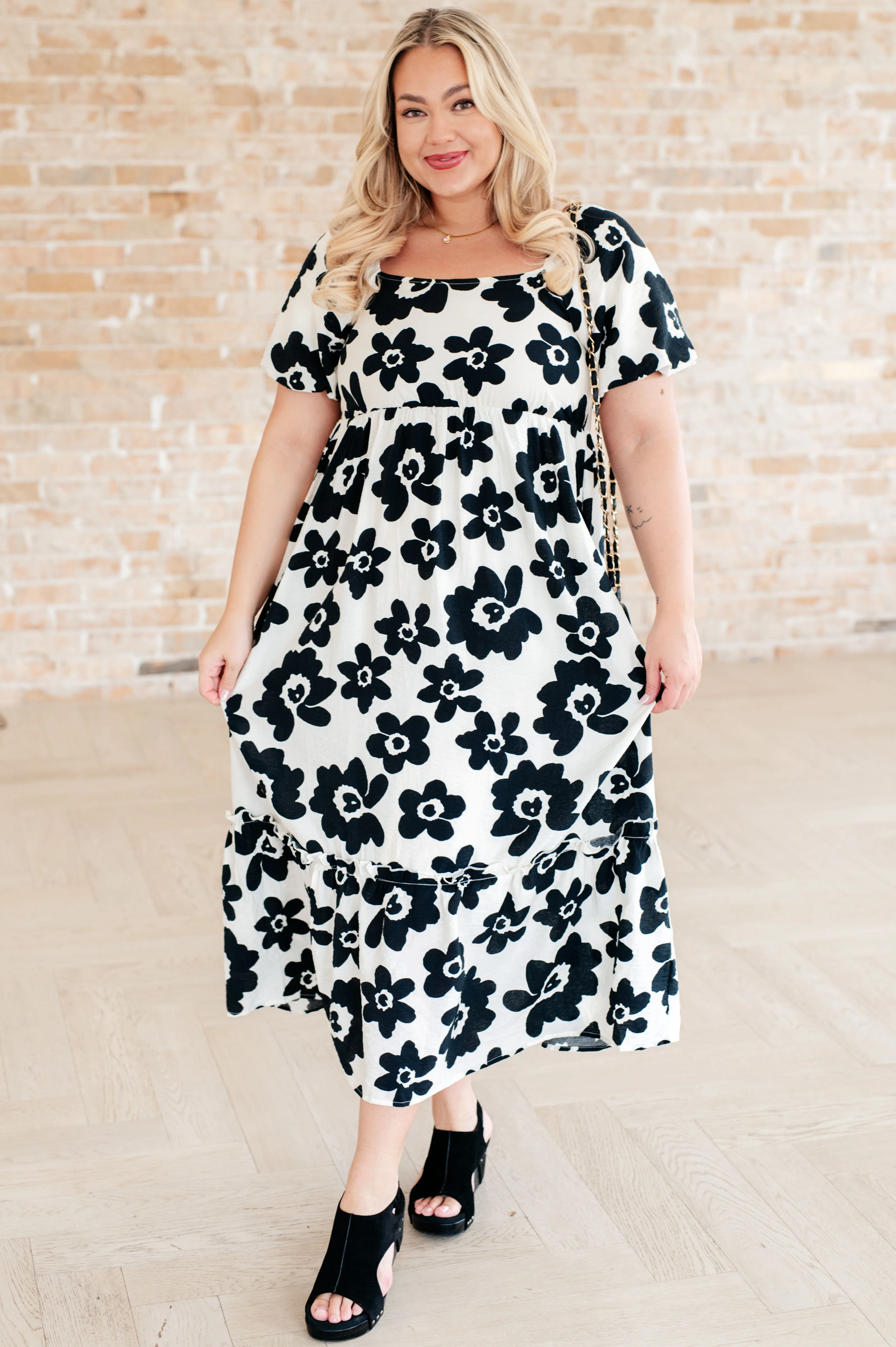 The Hot Topic Square Neck Floral Dress - 5/23/2024