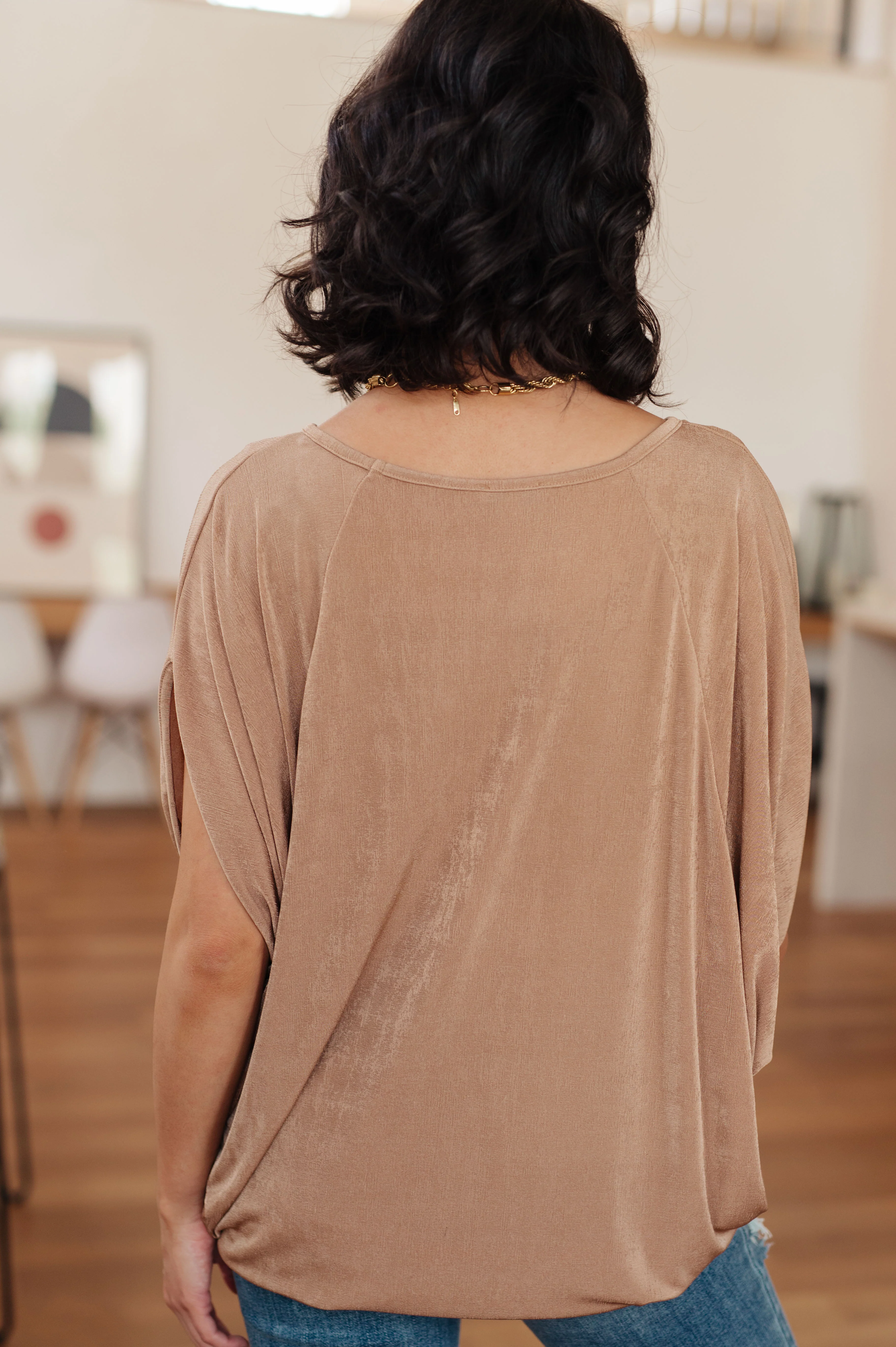 The Realest V-Neck Top - 9/22/2025 - Image 12