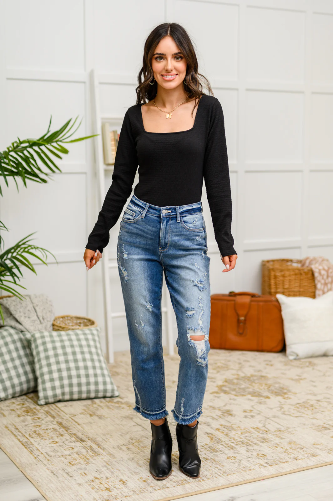 The Trisha Textured Square Neck Bodysuit in Black - 1/12/2023 - Image 5