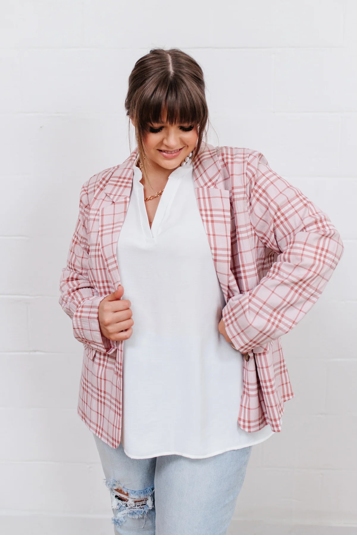 Thriving Top in White - 5/5/2022 - Image 6