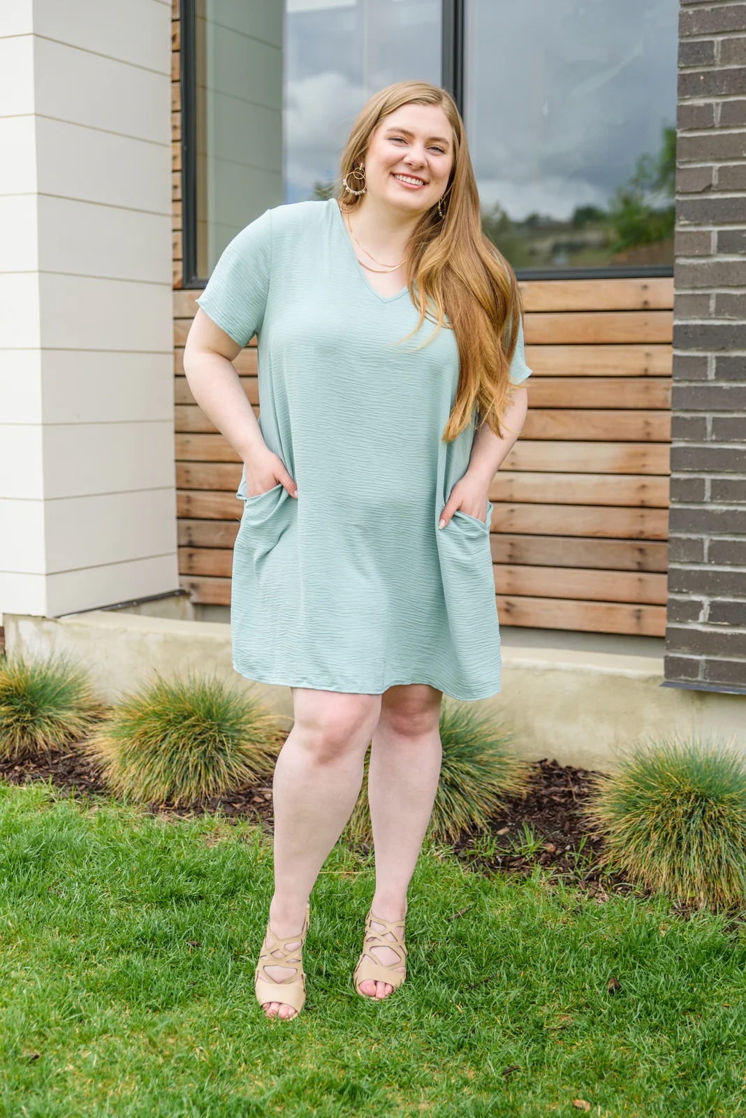 Time After Time V-neck Dress - 5/24/2022 - Image 3
