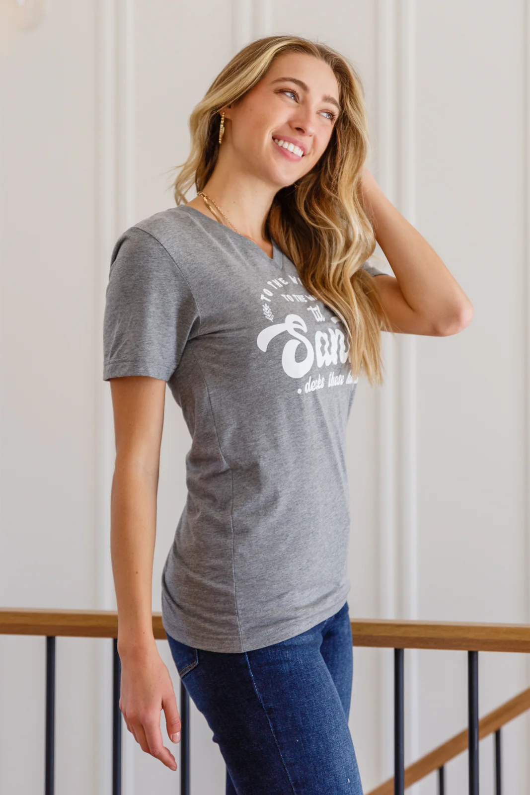 To The Window Graphic V Neck Tee In Gray - 11/15/2022 - Image 4