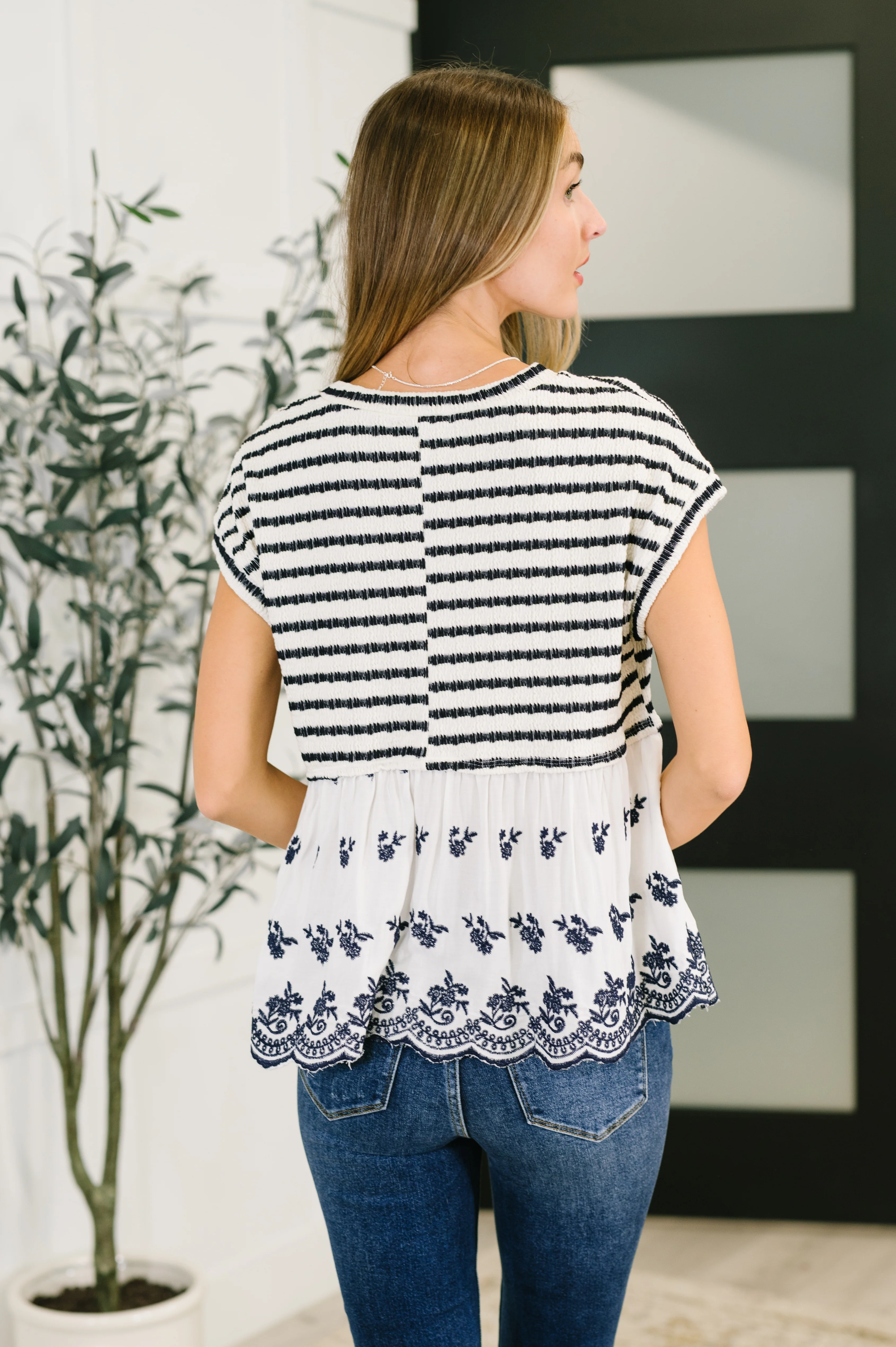 Too Sweet to Share Scalloped Hem Blouse in Ivory and Navy - 7/22/2025 - Image 5