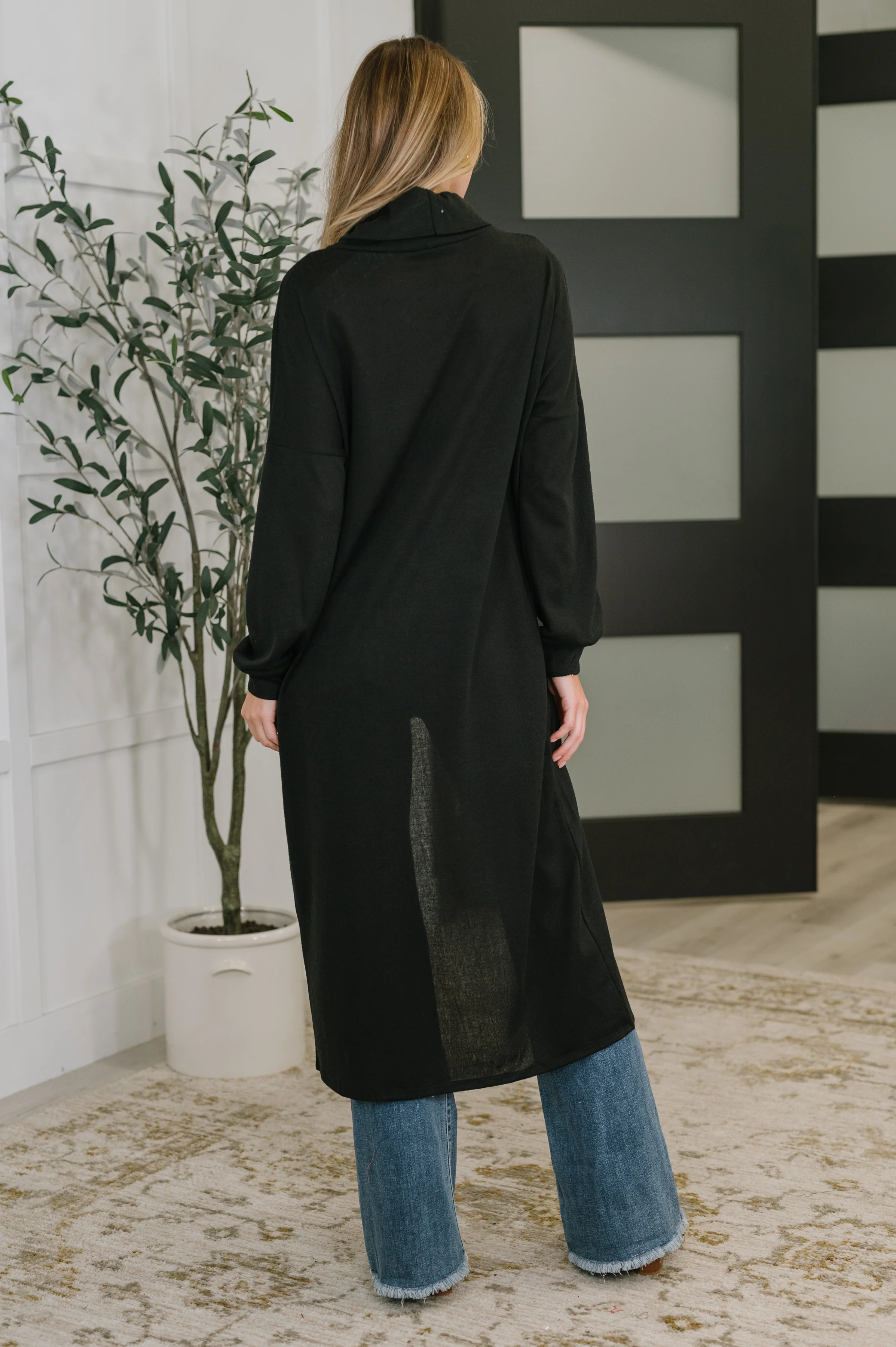 Travel City Scape Turtle Neck Tunic in Black - 11/11/2025 - Image 4