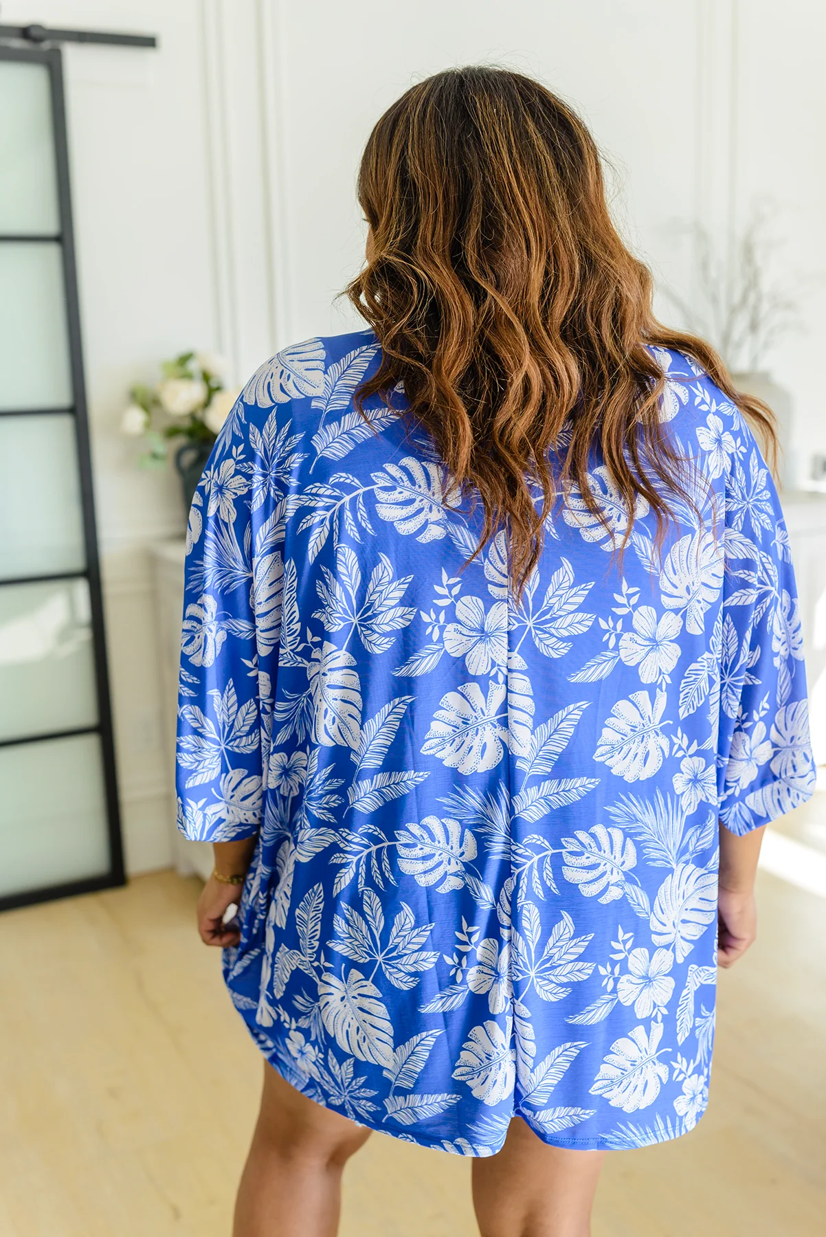 Tropical Stories Kimono - 3/30/2023 - Image 10
