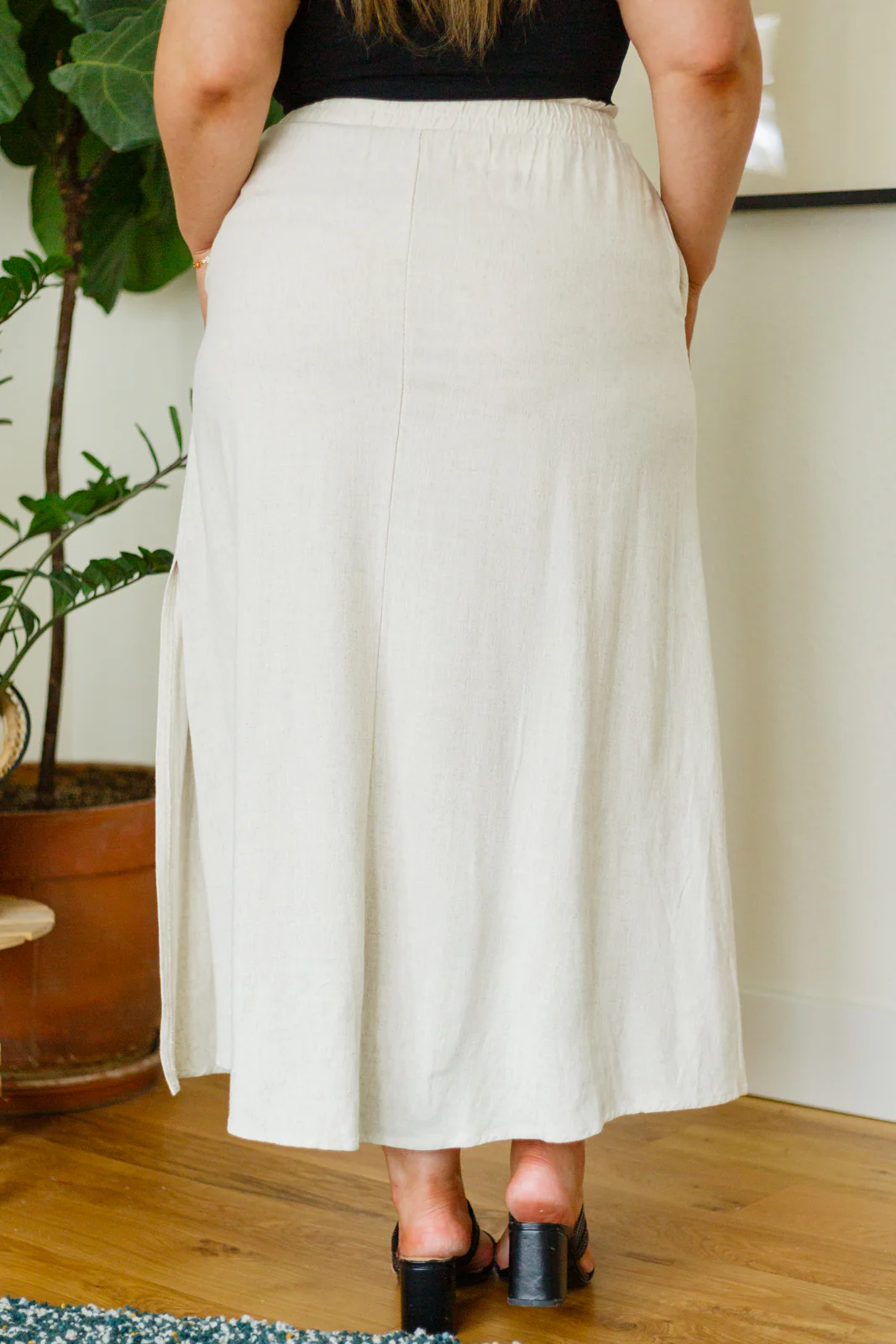 Two Hearts Meet Maxi Skirt - 2/10/2023 - Image 11