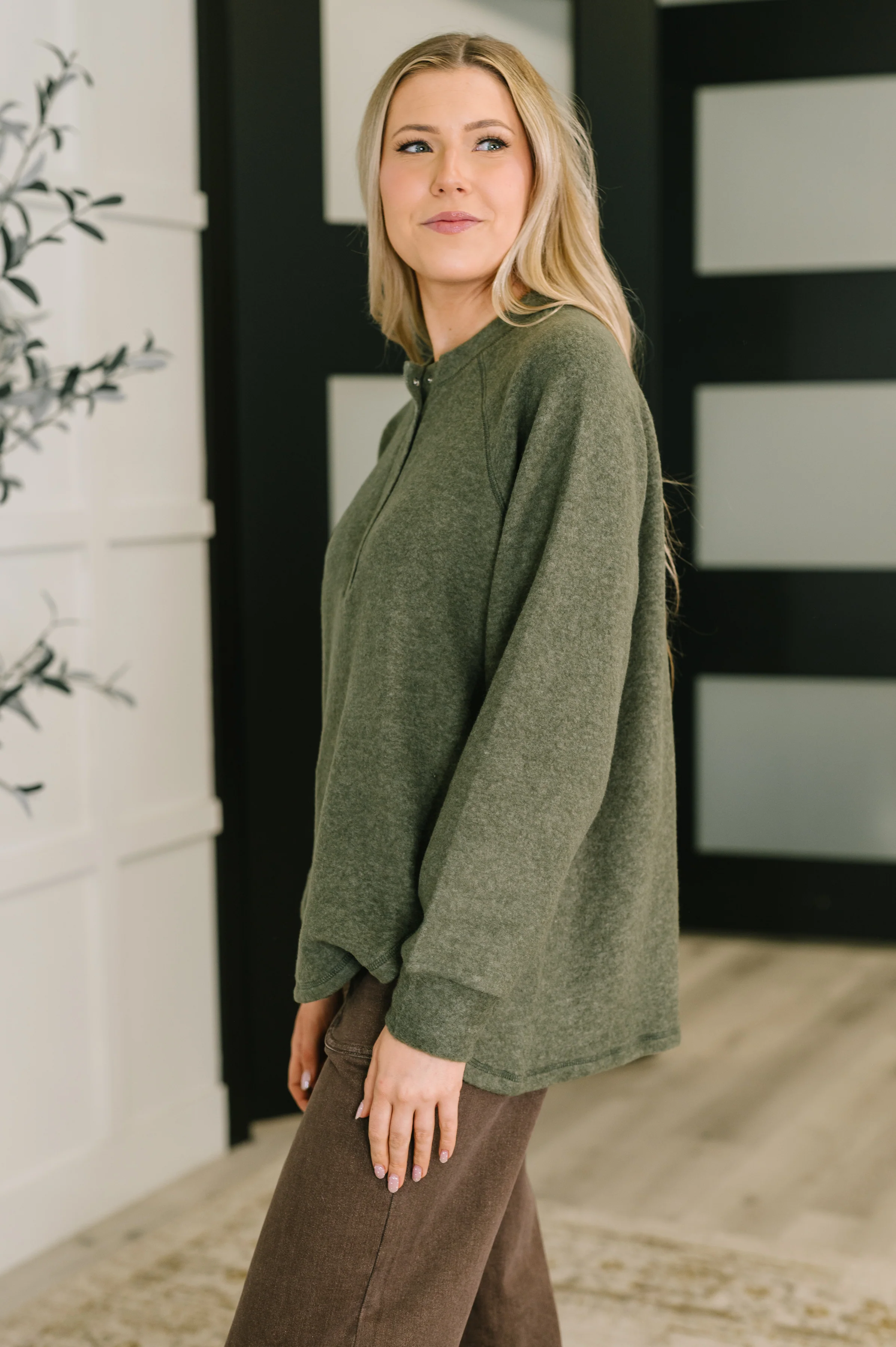 Urban Flux Scooped Hi-Low Long Pullover in Olive - 9/24/2025 - Image 4