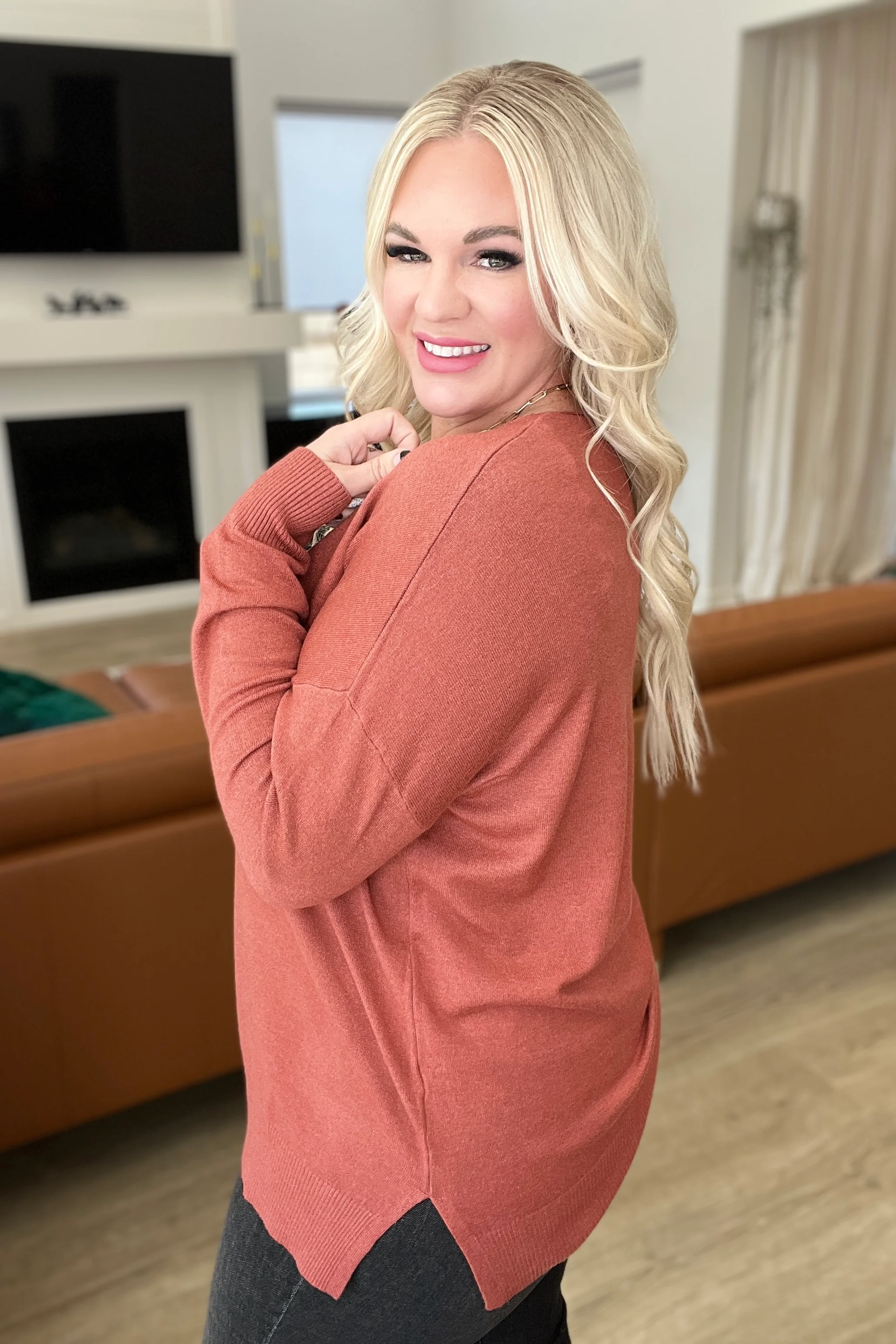 V-Neck Front Seam Sweater in Heather Rust - 11/15/2023 - Image 4